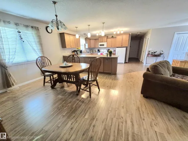 4921 51 AV, Wildwood 3