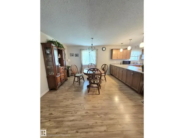 4921 51 AV, Wildwood 4