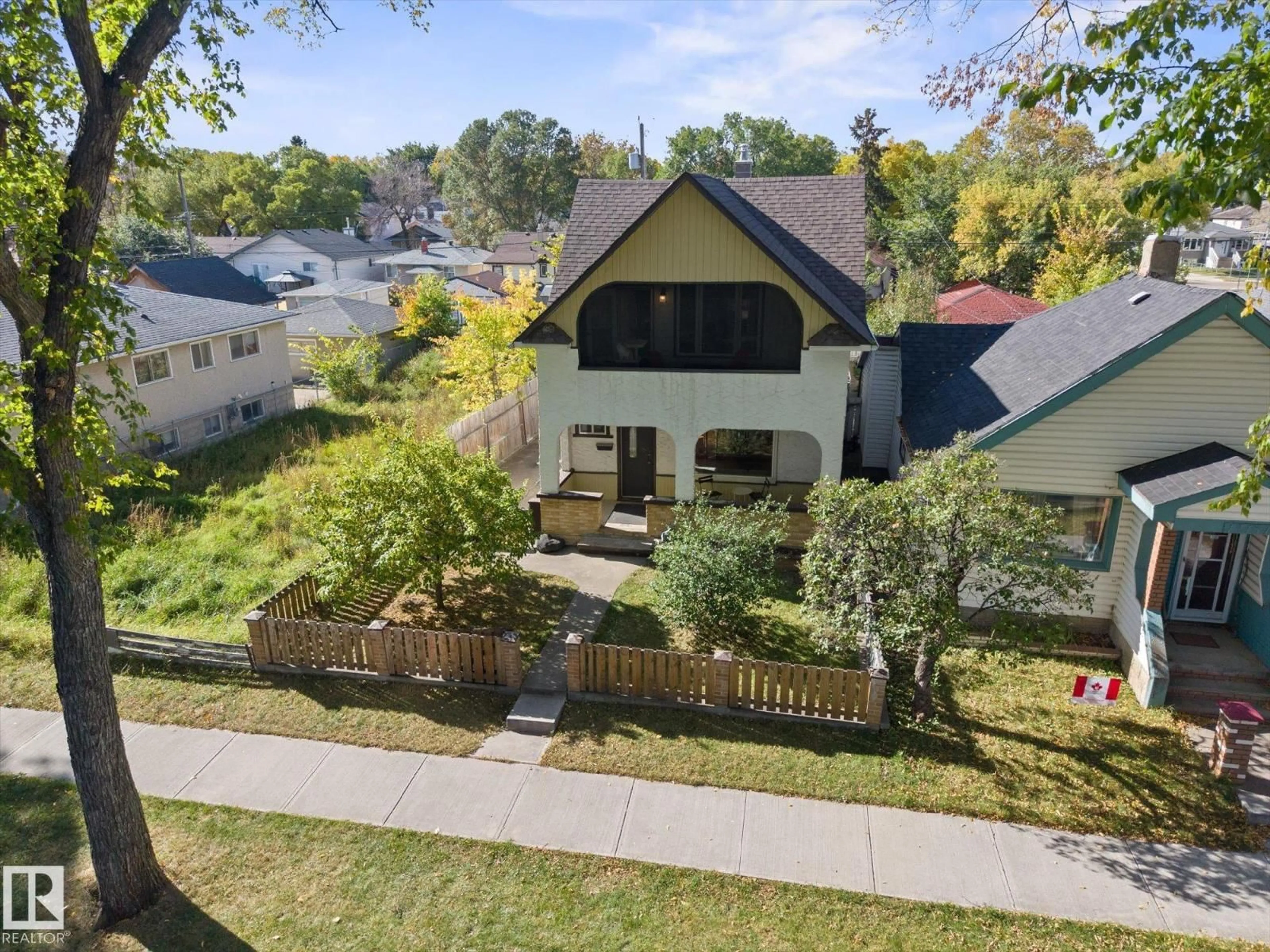 A pic from outside/outdoor area/front of a property/back of a property/a pic from drone, street for NW - 12152 91 ST, Edmonton Alberta T5B4C1