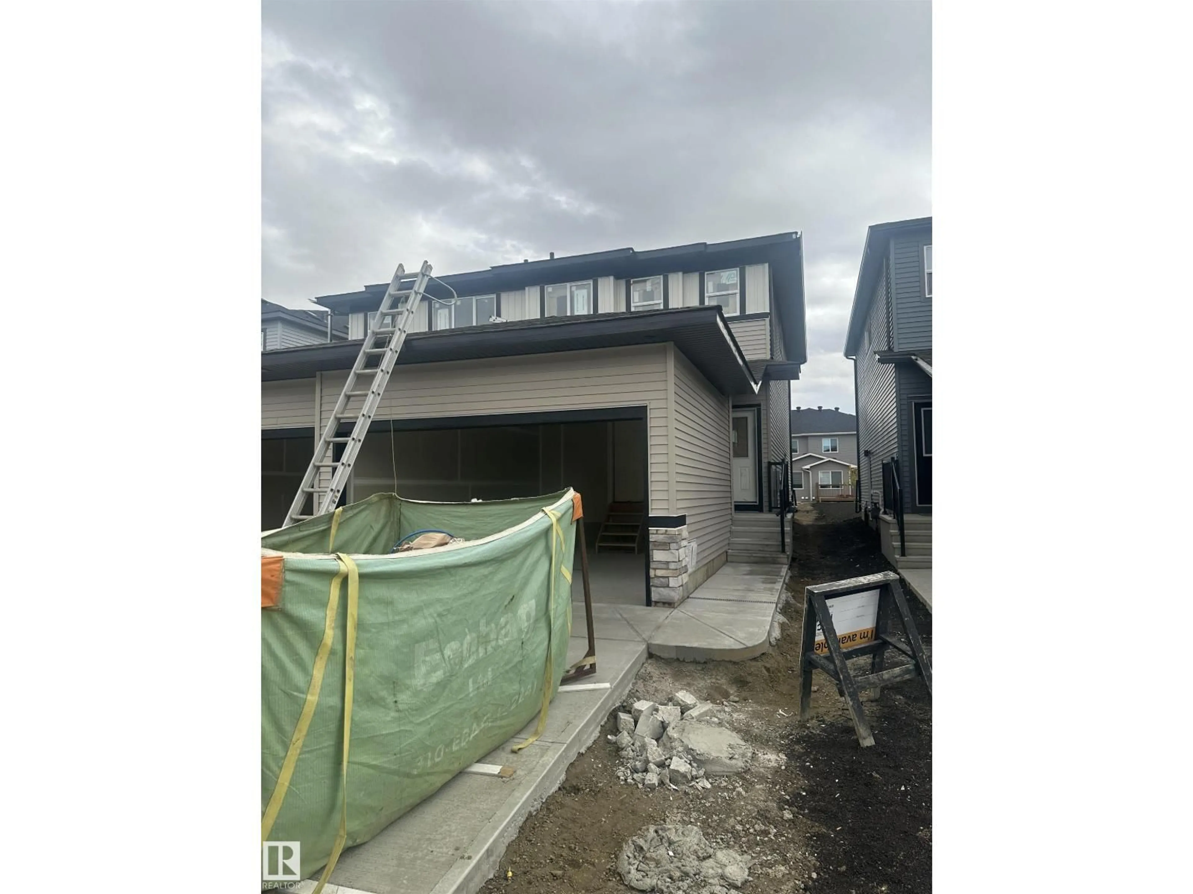 Unknown for NW - 18123 74 ST, Edmonton Alberta T5Z0X7
