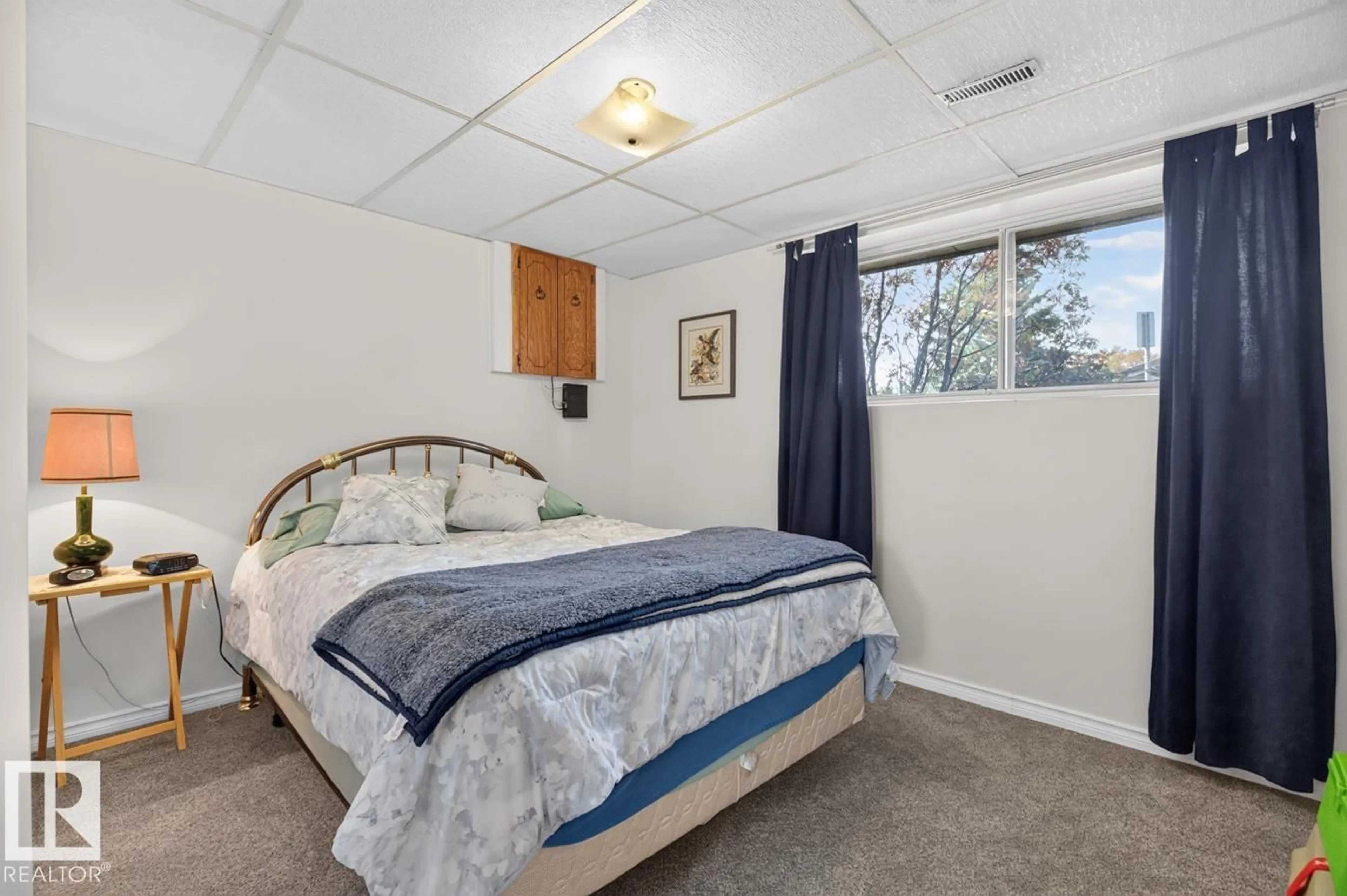 Bedroom with bed, carpet floor for NW - 2811 37 ST, Edmonton Alberta T6L4G4