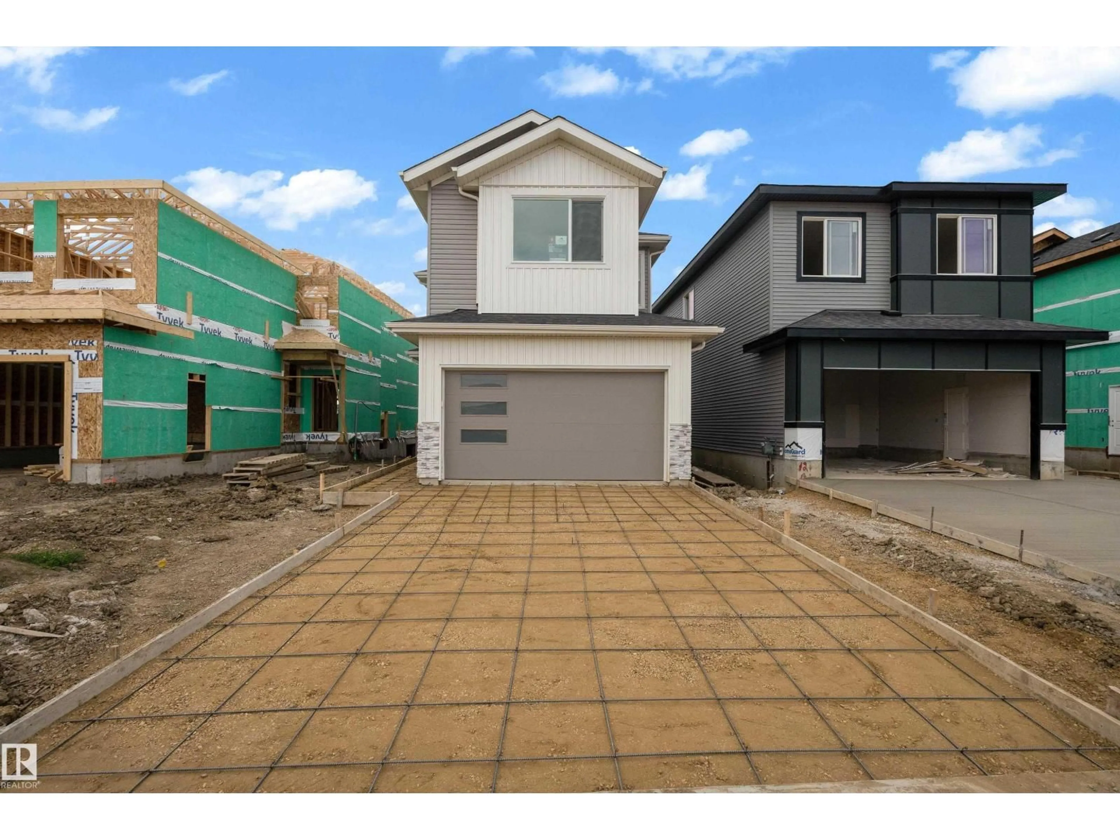 A pic from outside/outdoor area/front of a property/back of a property/a pic from drone, street for 10 PRIMROSE WY, Spruce Grove Alberta T7X4T1