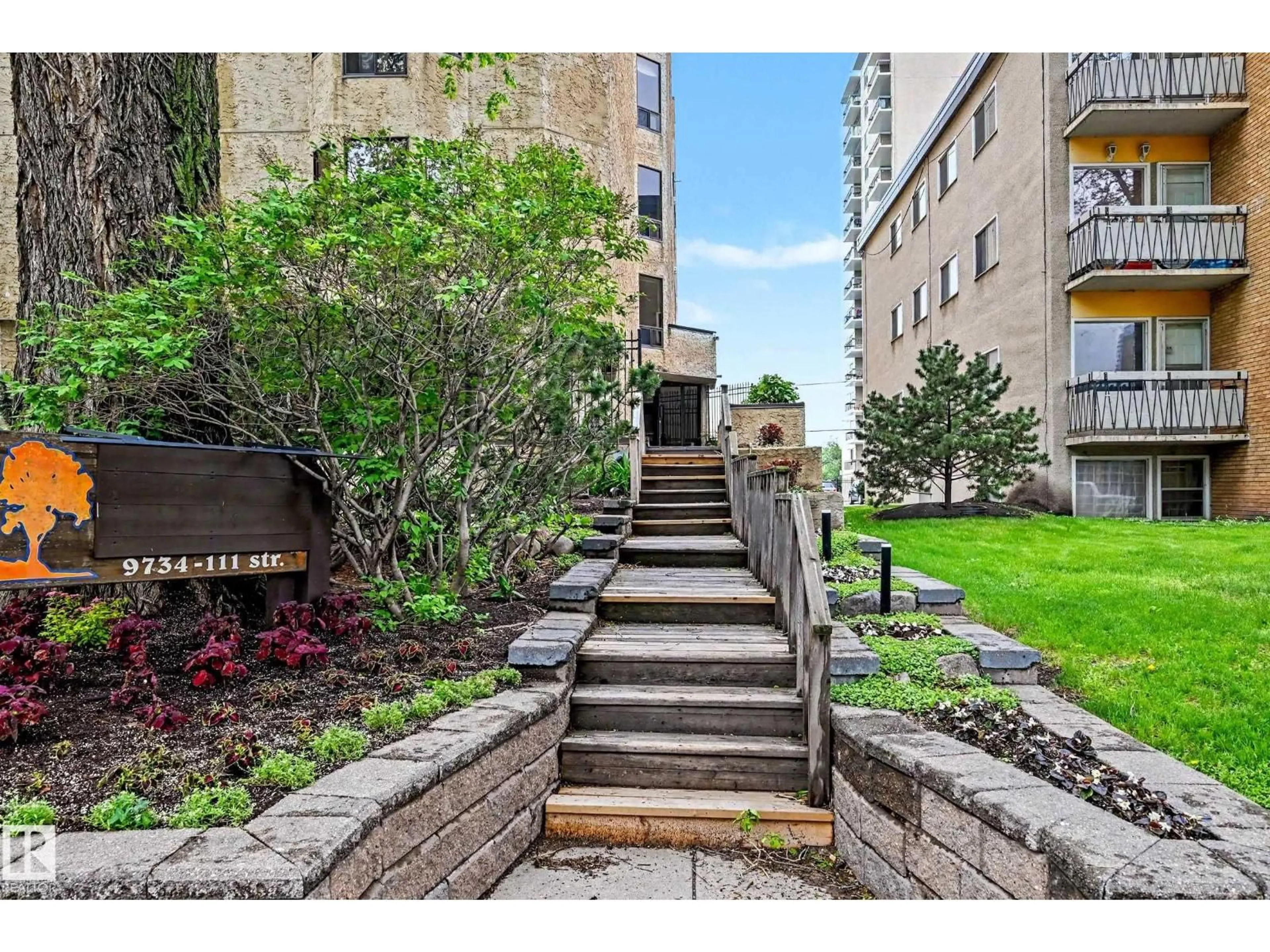 Unknown for #3 - 9734 111 ST, Edmonton Alberta T5K1J8