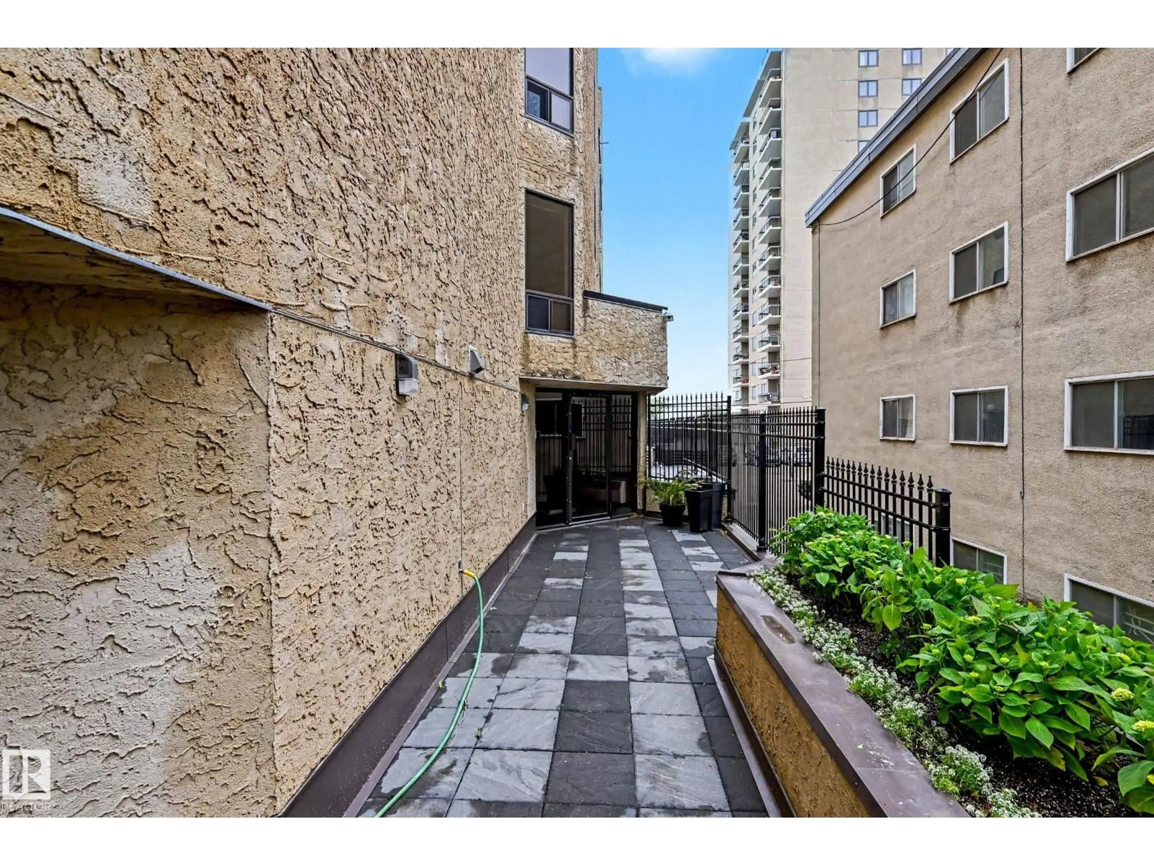 Patio, unknown for #3 - 9734 111 ST, Edmonton Alberta T5K1J8