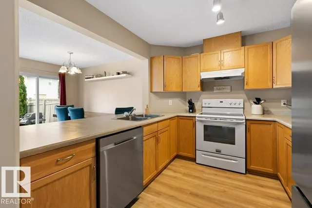 33 200 ERIN RIDGE DR, St. Albert 5