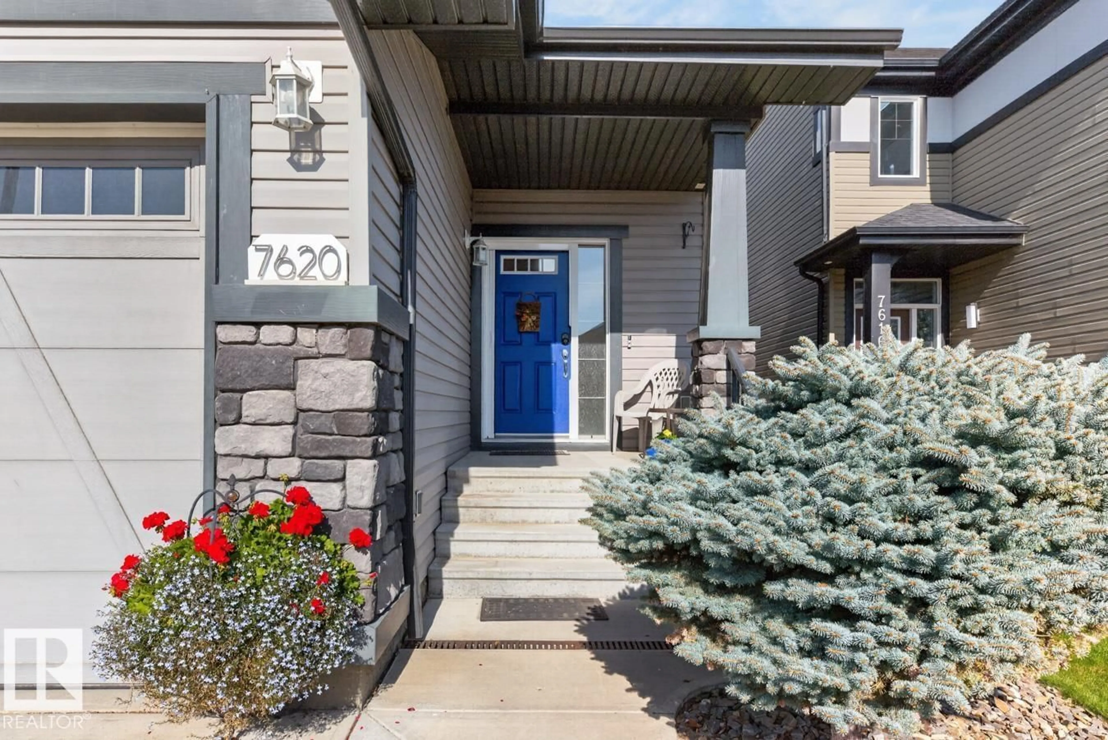 Indoor entryway for NW - 7620 179 AV, Edmonton Alberta T5Z0L2