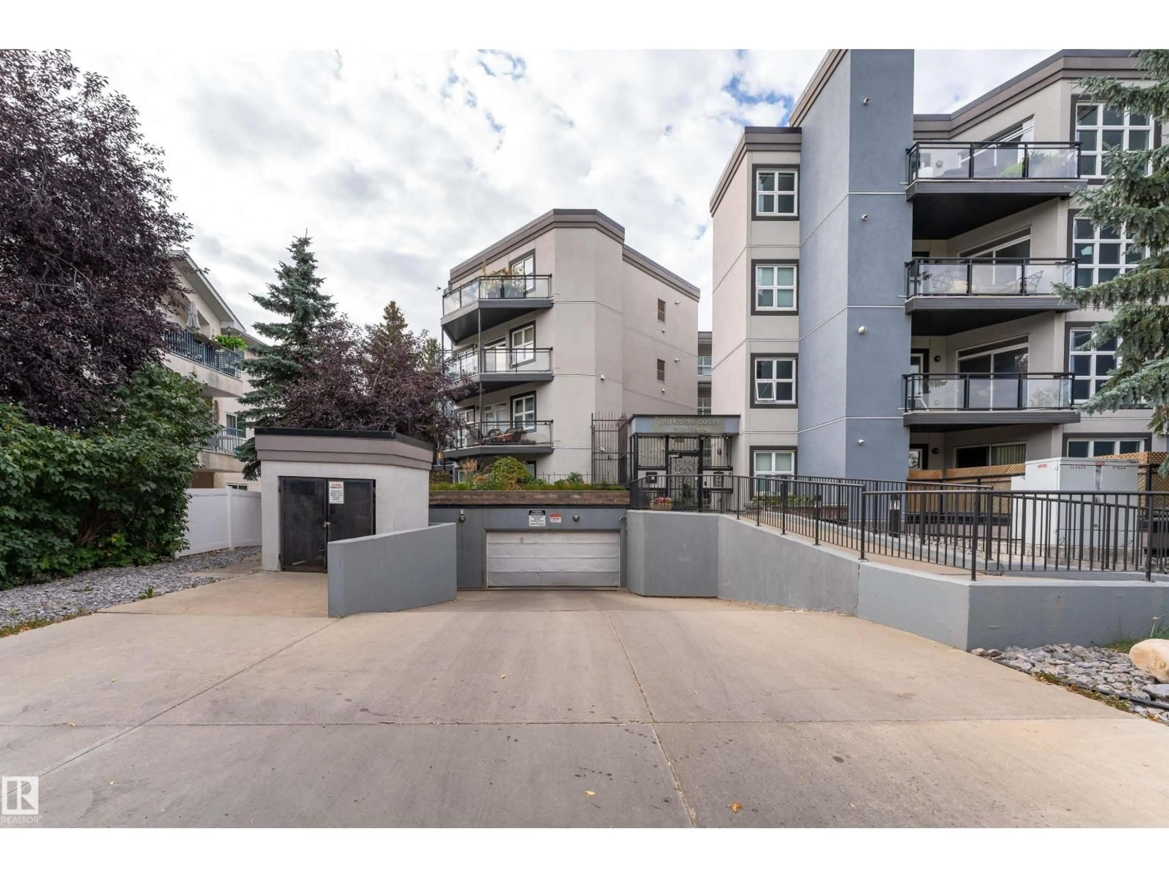 Patio, street for #104 - 11933 106 AV, Edmonton Alberta T5H0S2