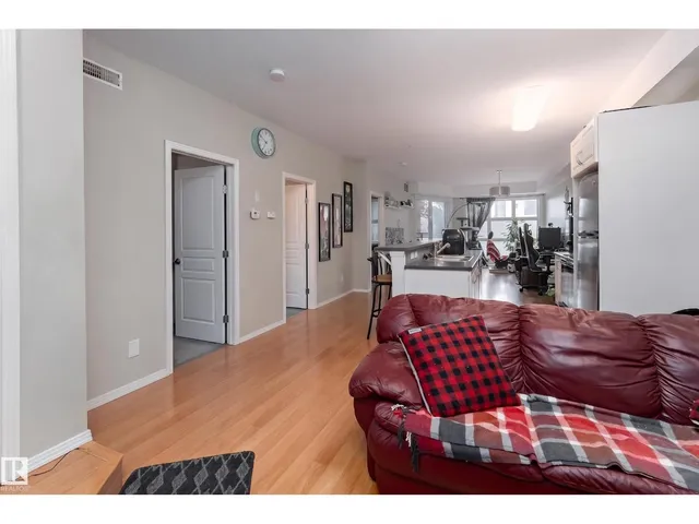 #104 - 11933 106 AV, Edmonton 5