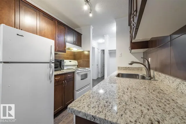 #102 - 10633 81 AV, Edmonton 4