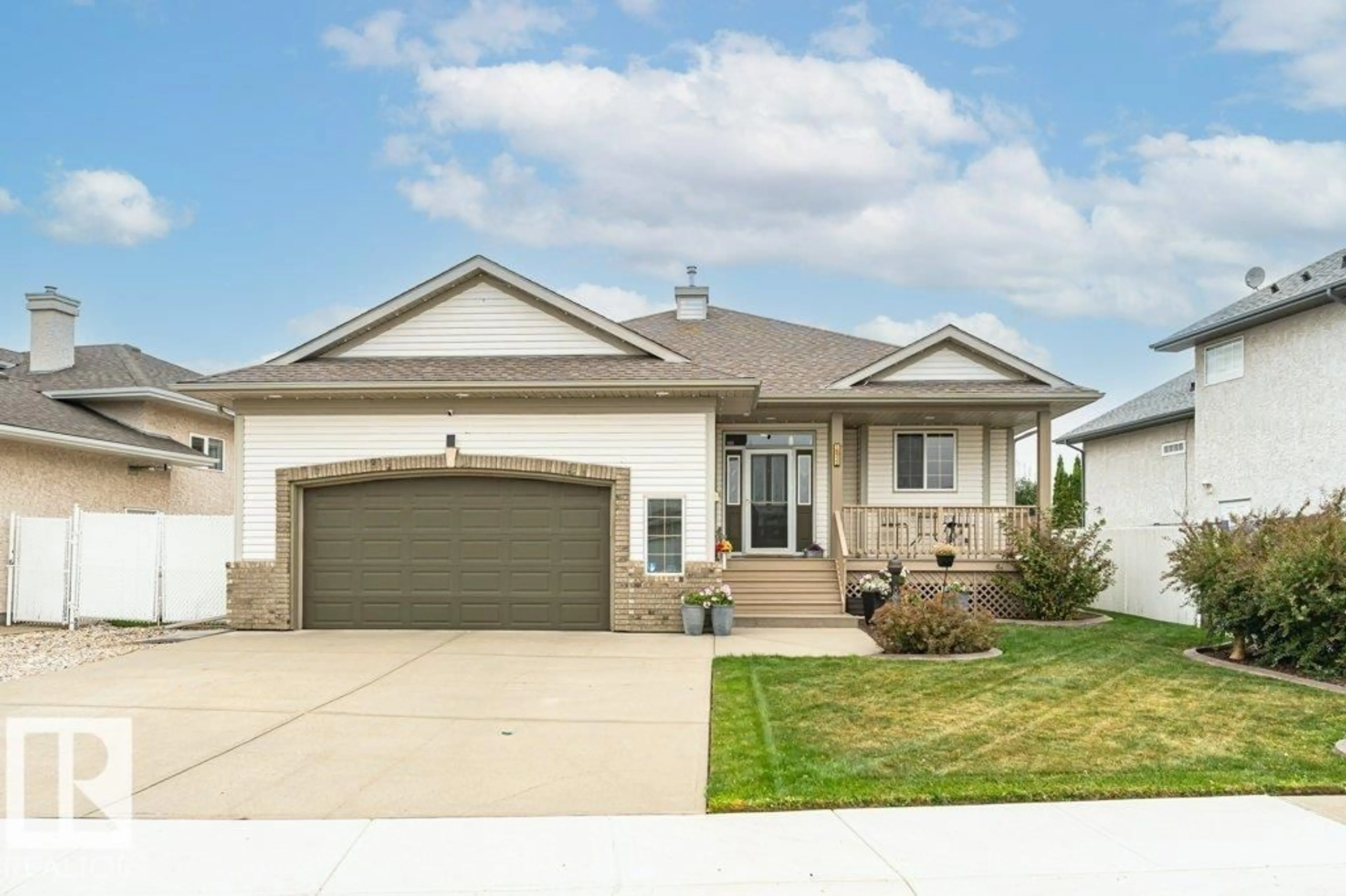 Home with vinyl exterior material, street for 16532 75 ST, Edmonton Alberta T5Z3R1