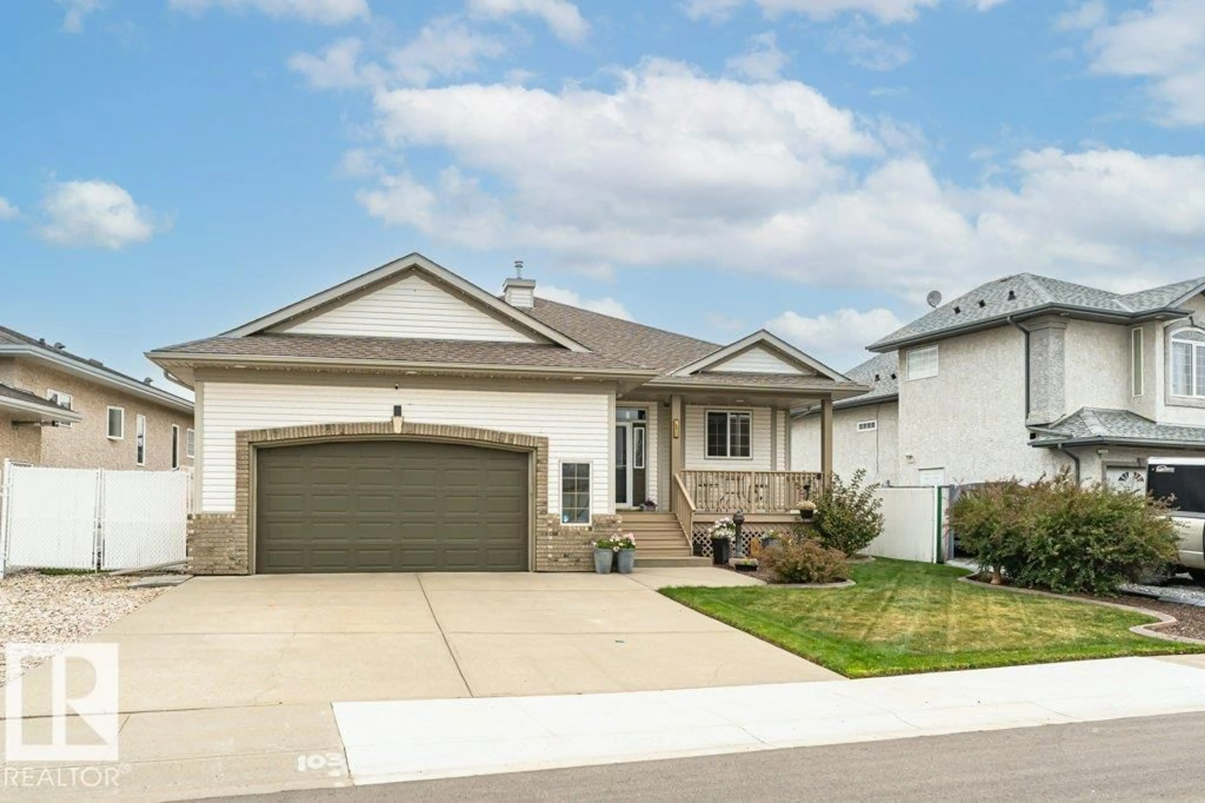 Home with vinyl exterior material, street for 16532 75 ST, Edmonton Alberta T5Z3R1