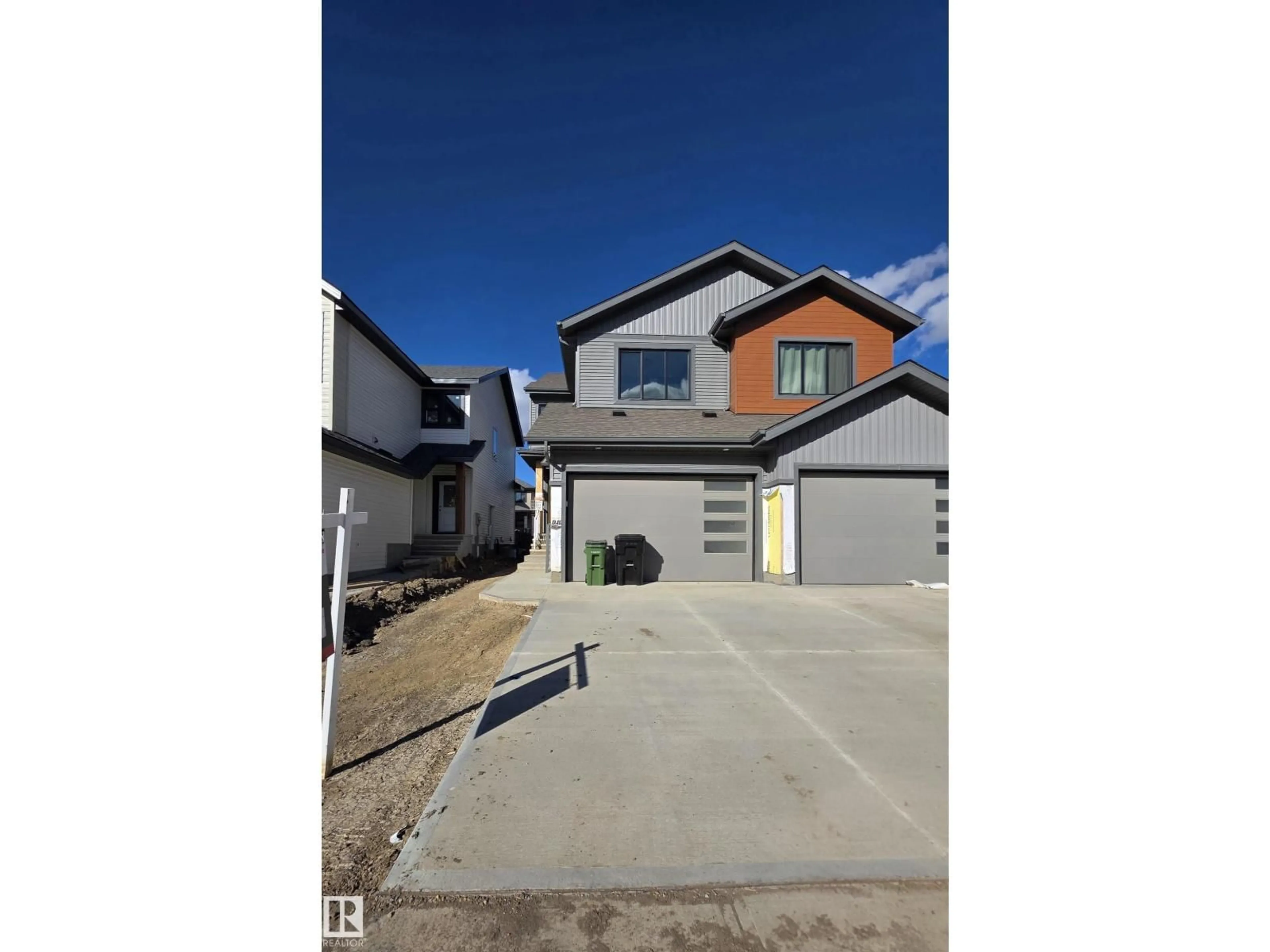 A pic from outside/outdoor area/front of a property/back of a property/a pic from drone, street for NW - 13110 186 AV, Edmonton Alberta T6V0N3