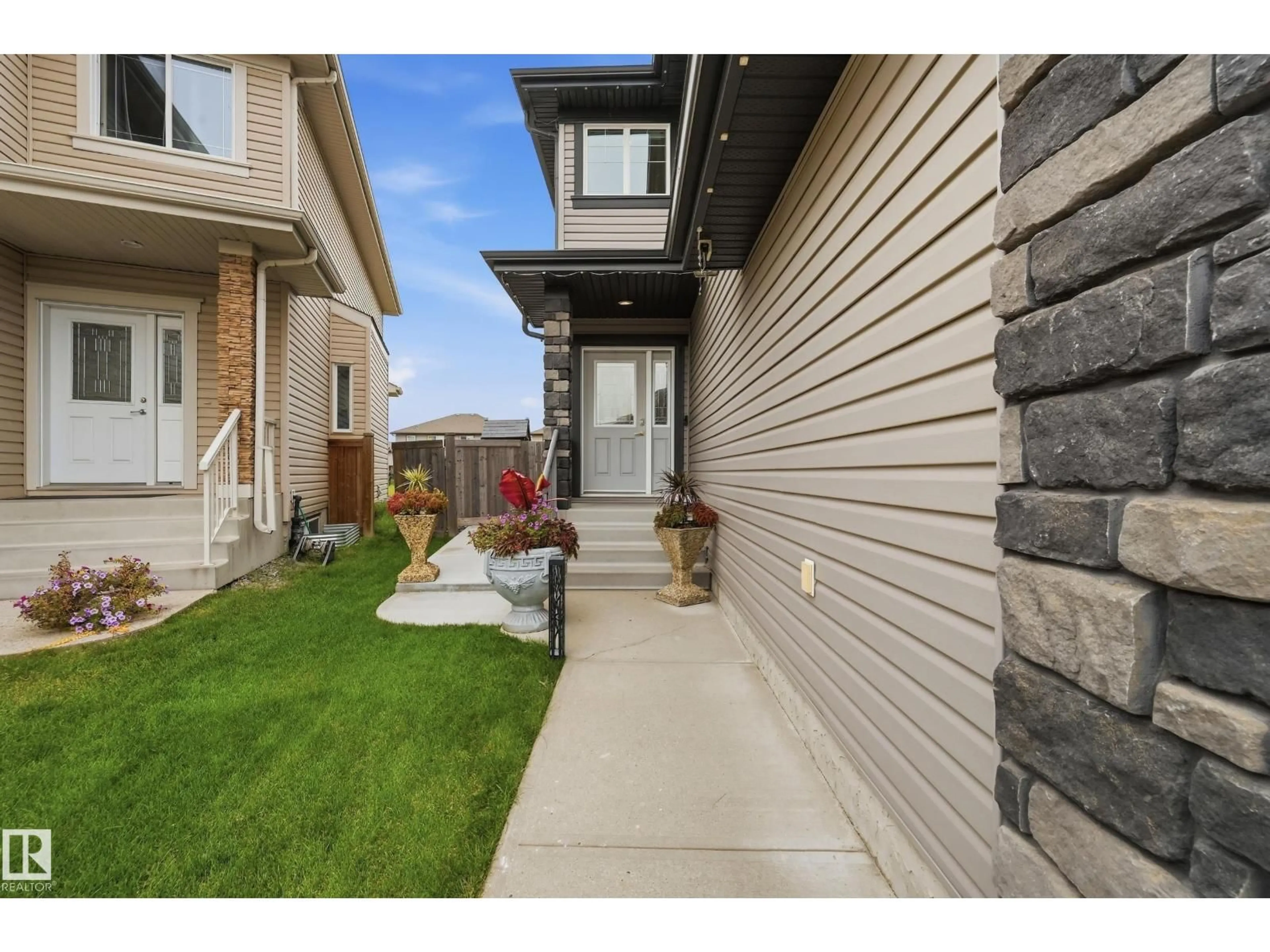 Unknown for NW - 16511 136 ST, Edmonton Alberta T6V0G8