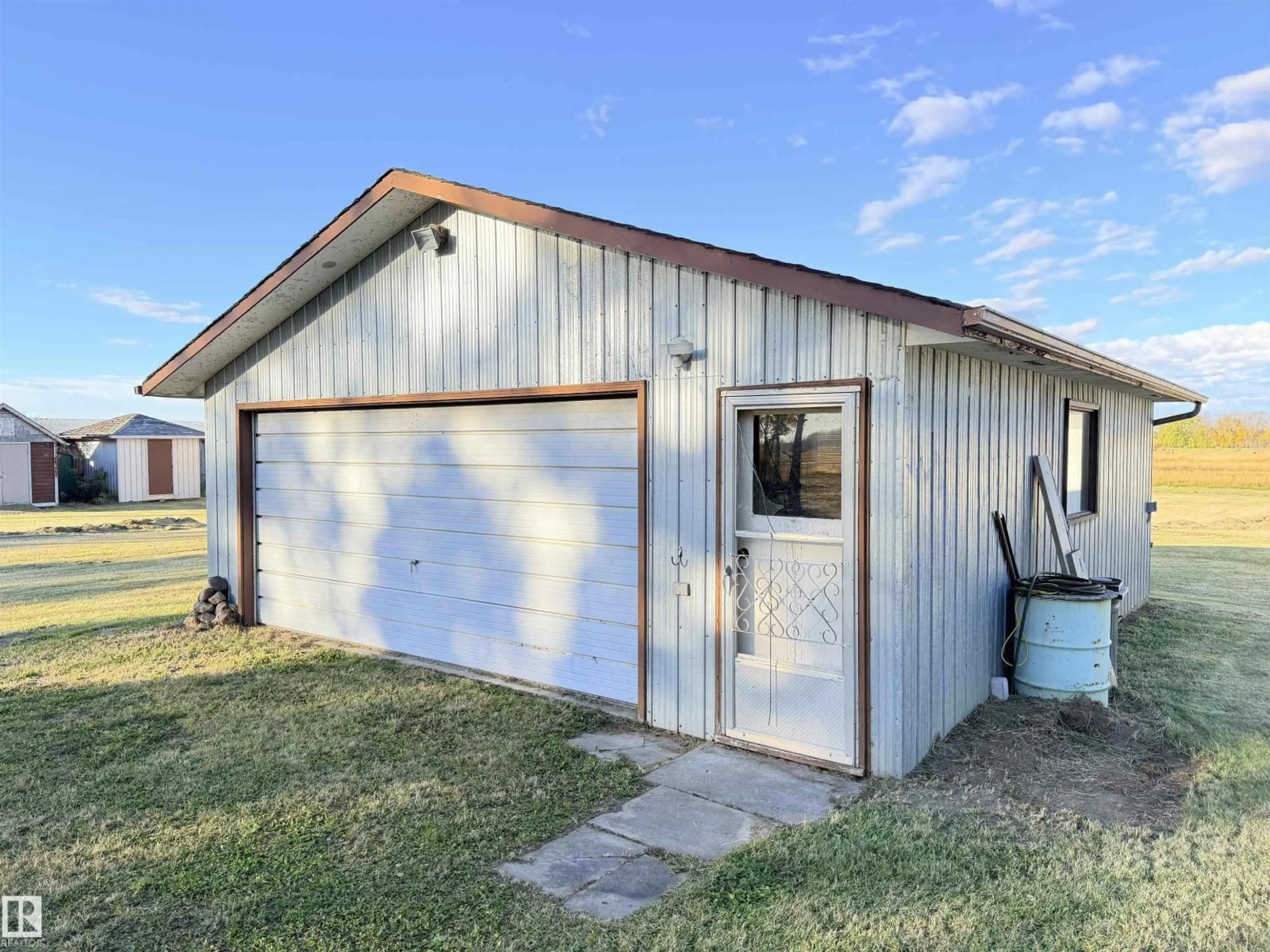Shed for 60510 RGE RD 232, Rural Thorhild County Alberta T0A3J0