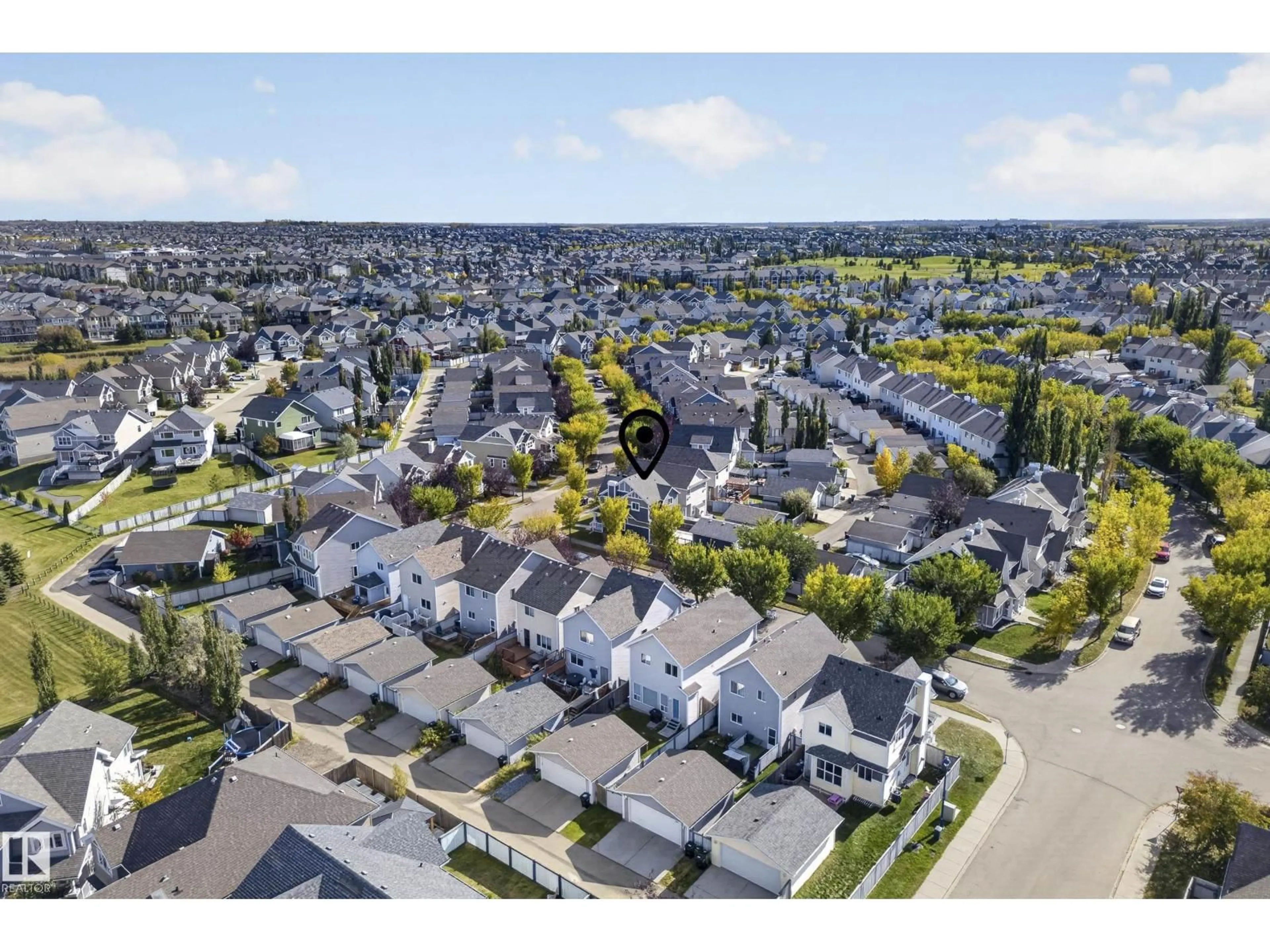 A pic from outside/outdoor area/front of a property/back of a property/a pic from drone, street for 1104 74 ST, Edmonton Alberta T6X0N7