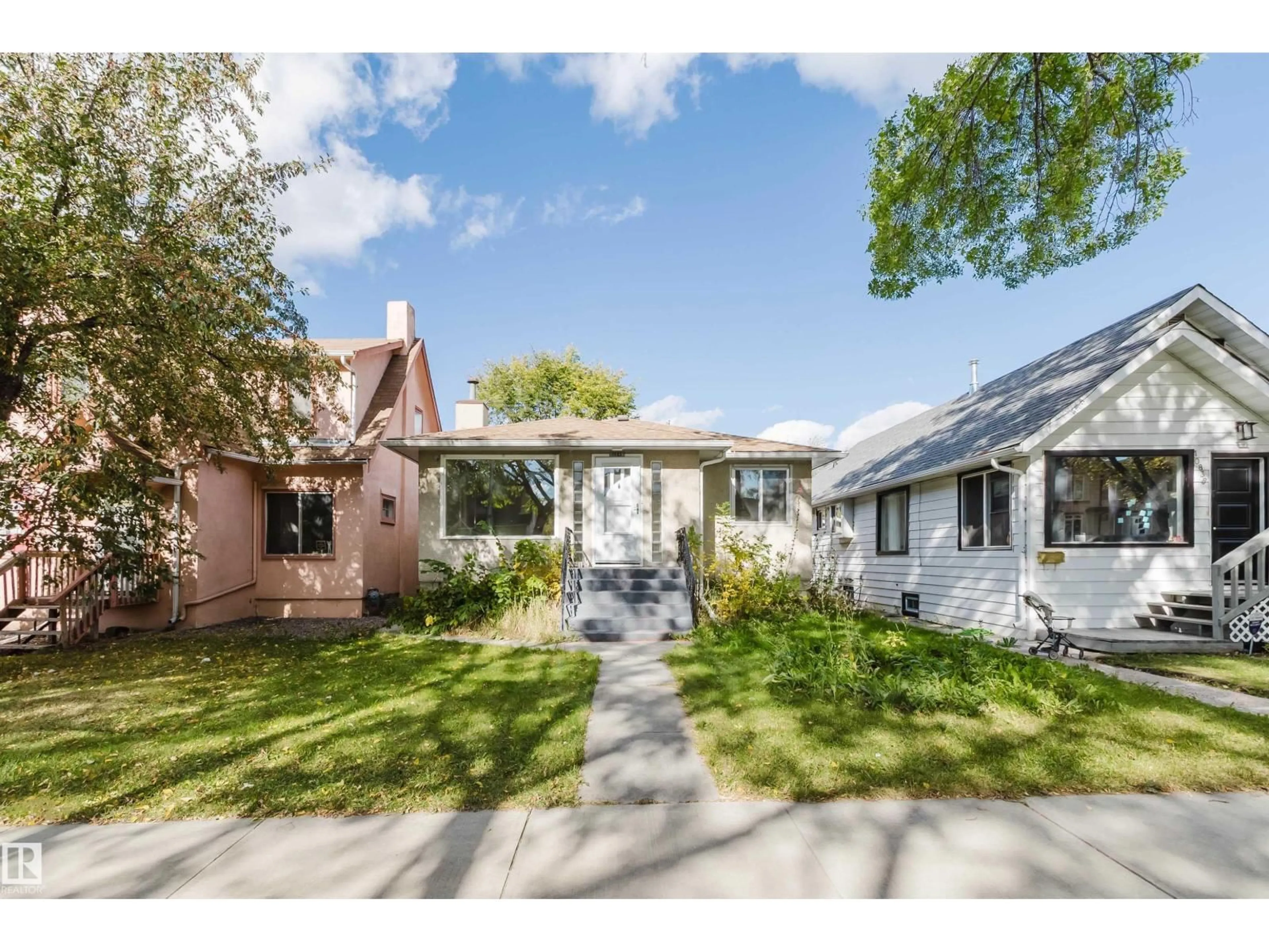Unknown for 10840 74 AVE, Edmonton Alberta T6E1G9