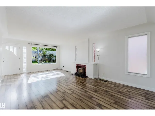10840 74 AVE, Edmonton 4