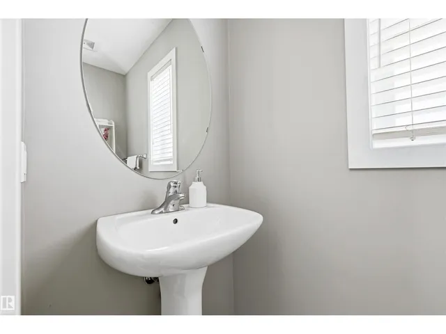 NW - 3151 TRELLE LO, Edmonton 5