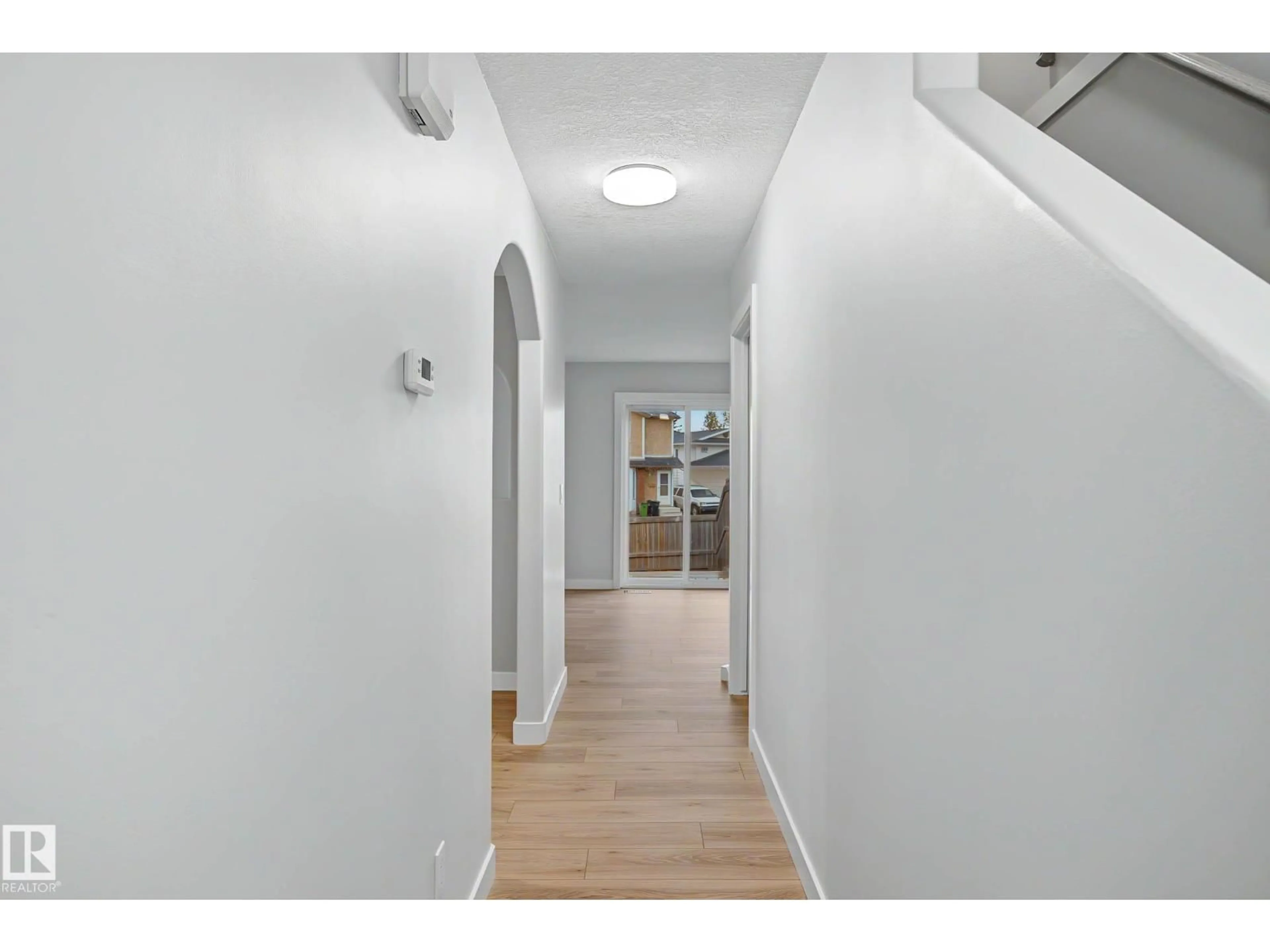 Indoor entryway for #22 - 14803 34 ST, Edmonton Alberta T5Y2L3