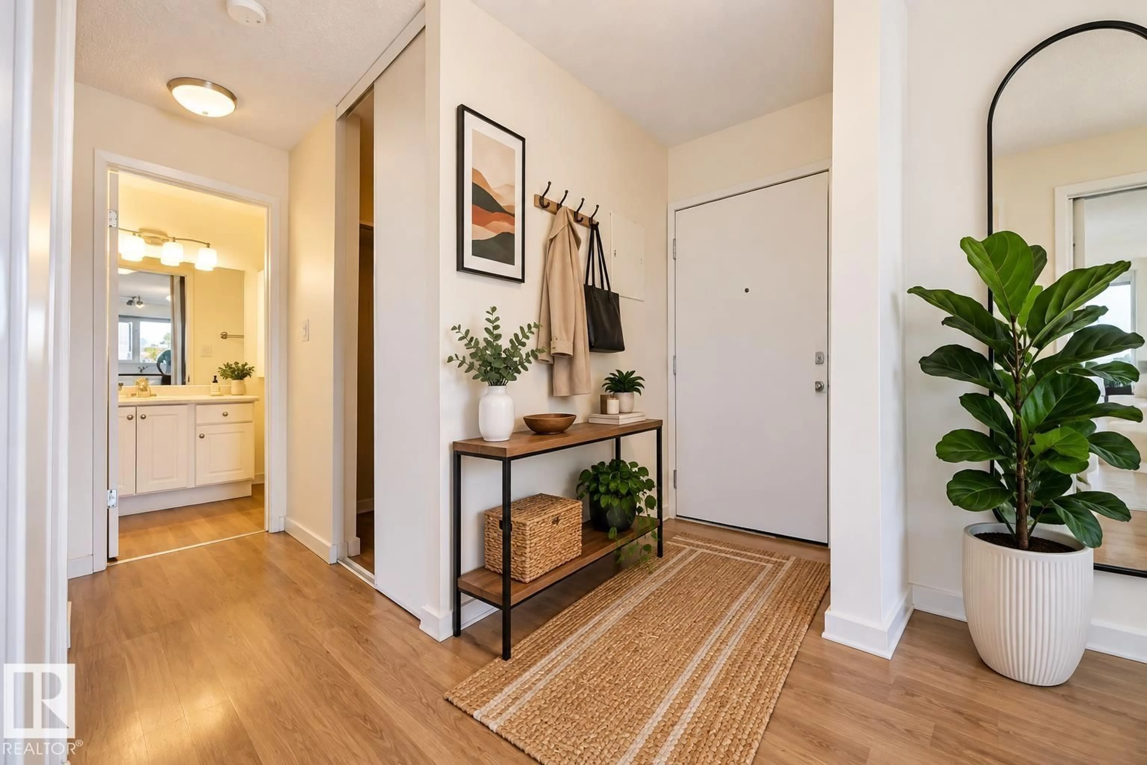Indoor entryway for #58 - 10208 113 ST, Edmonton Alberta T5K1P4