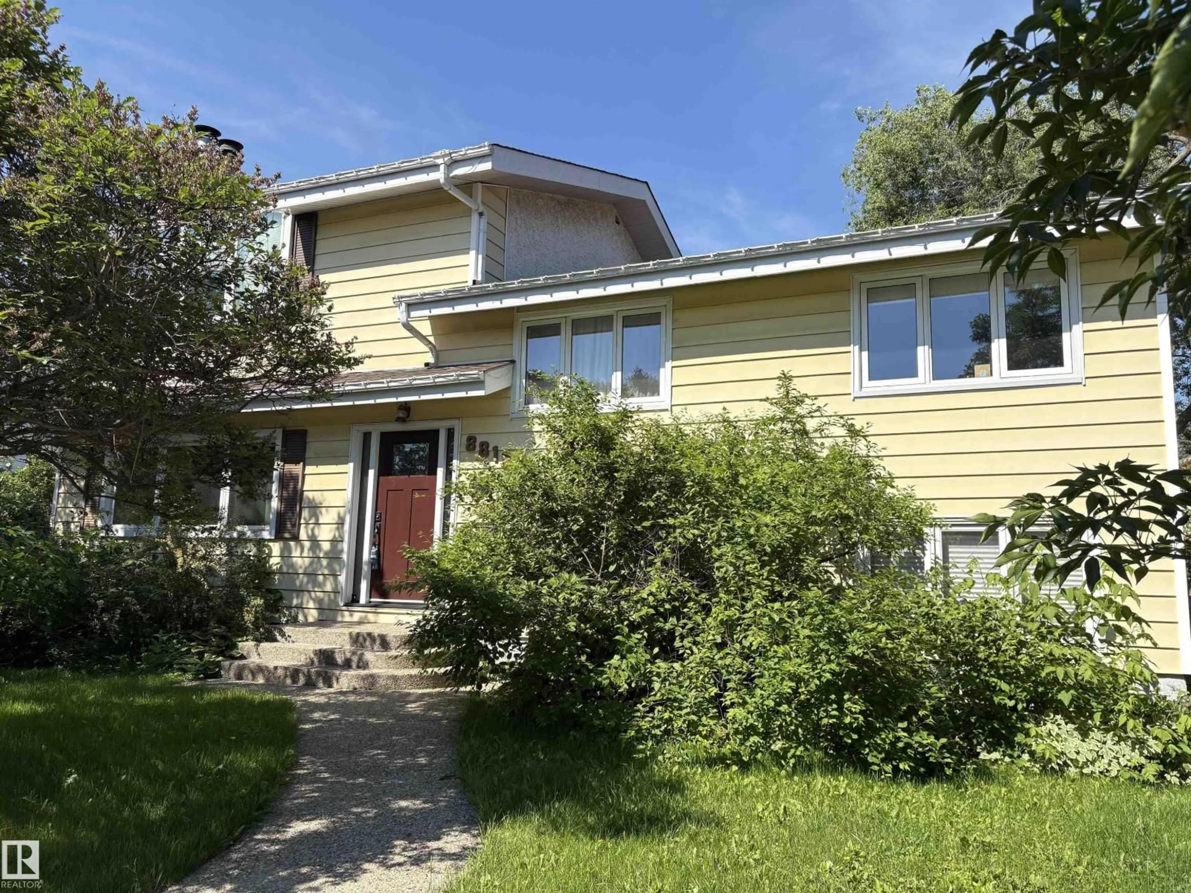 Unknown for NW - 8812 146 ST, Edmonton Alberta T5R0V6
