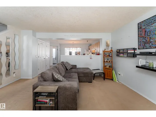 NW - 5632 203 ST, Edmonton 4