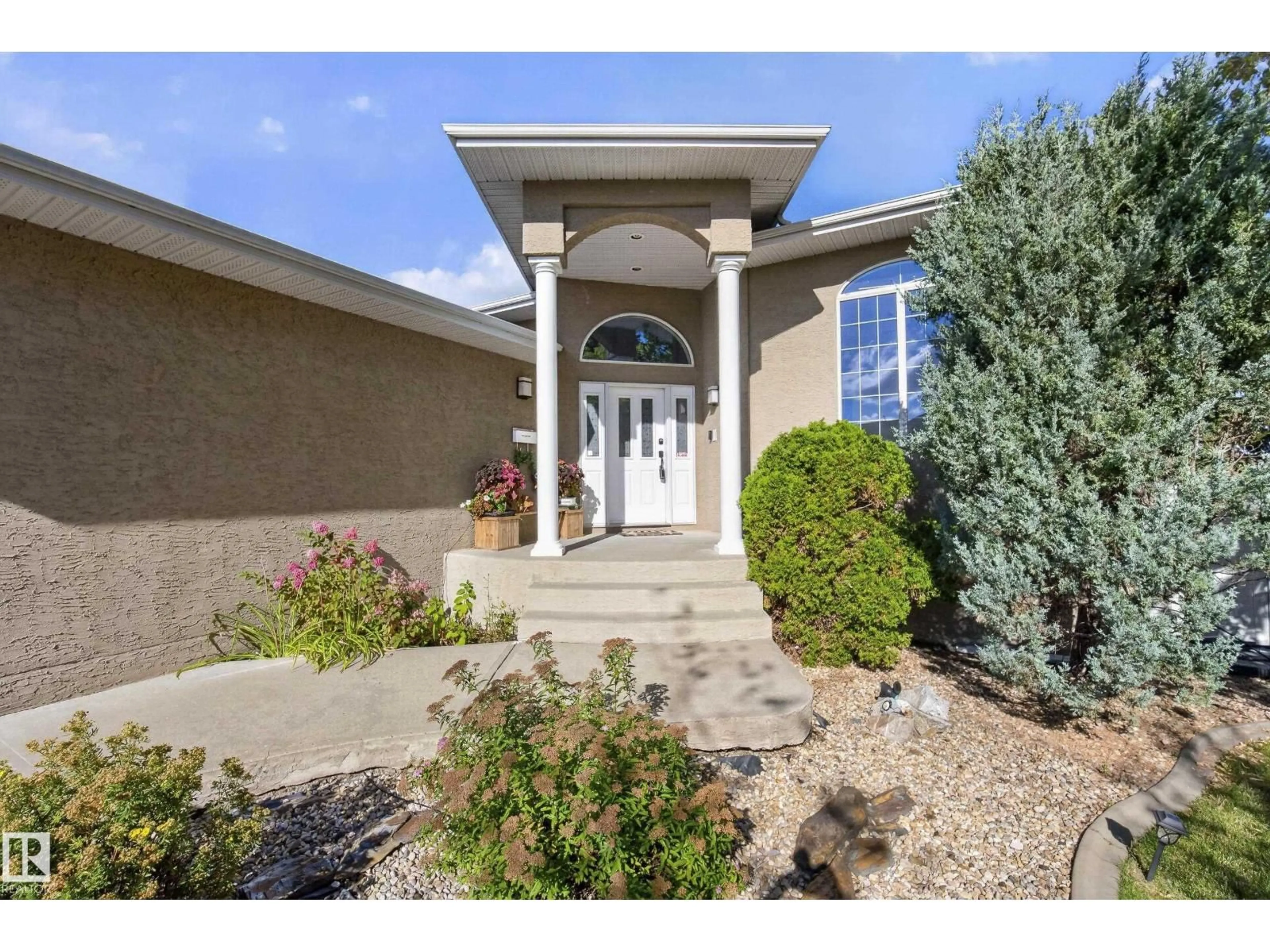 Indoor entryway for NW - 15821 132 ST, Edmonton Alberta T6V1E4