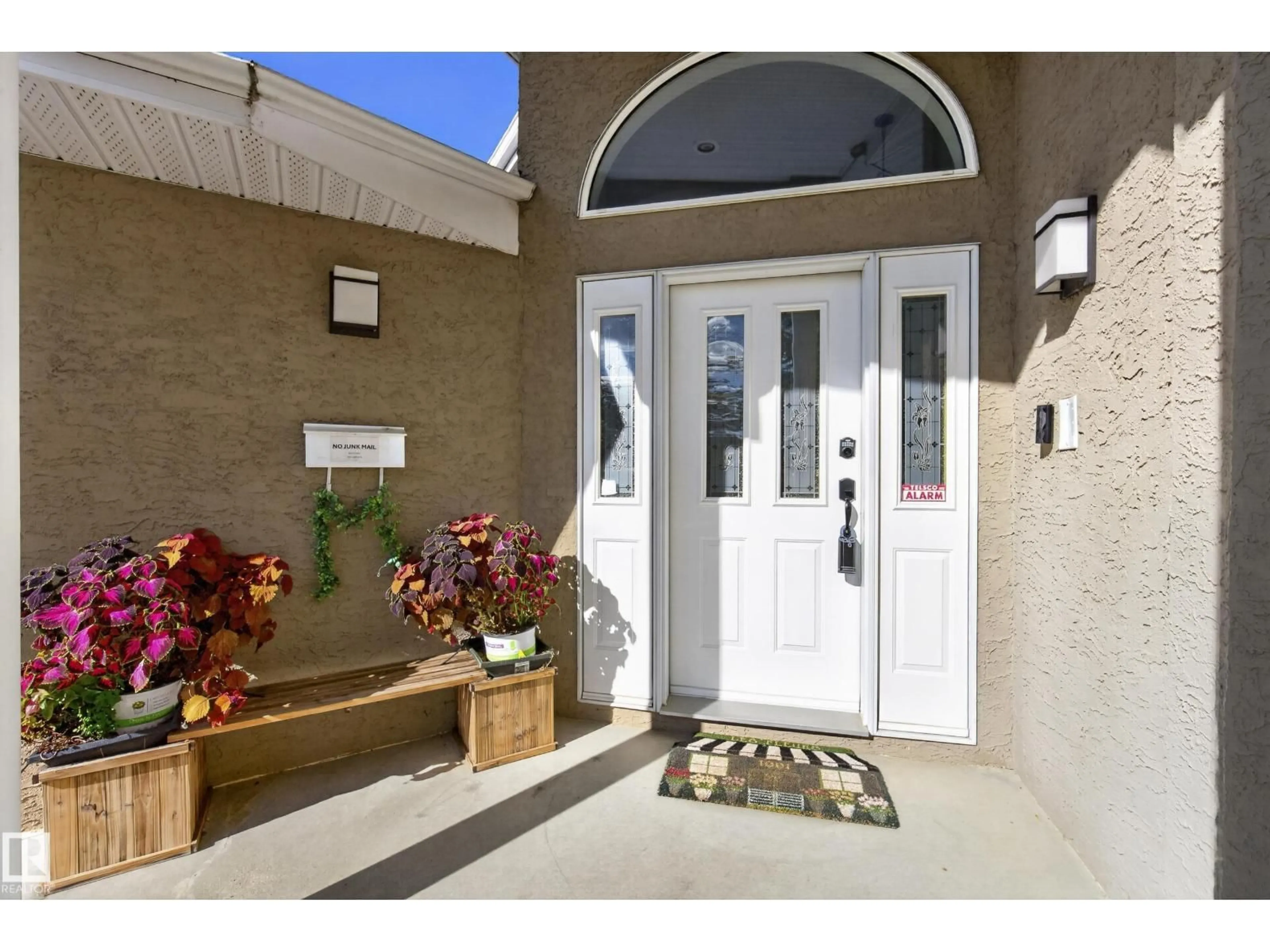 Indoor entryway for NW - 15821 132 ST, Edmonton Alberta T6V1E4