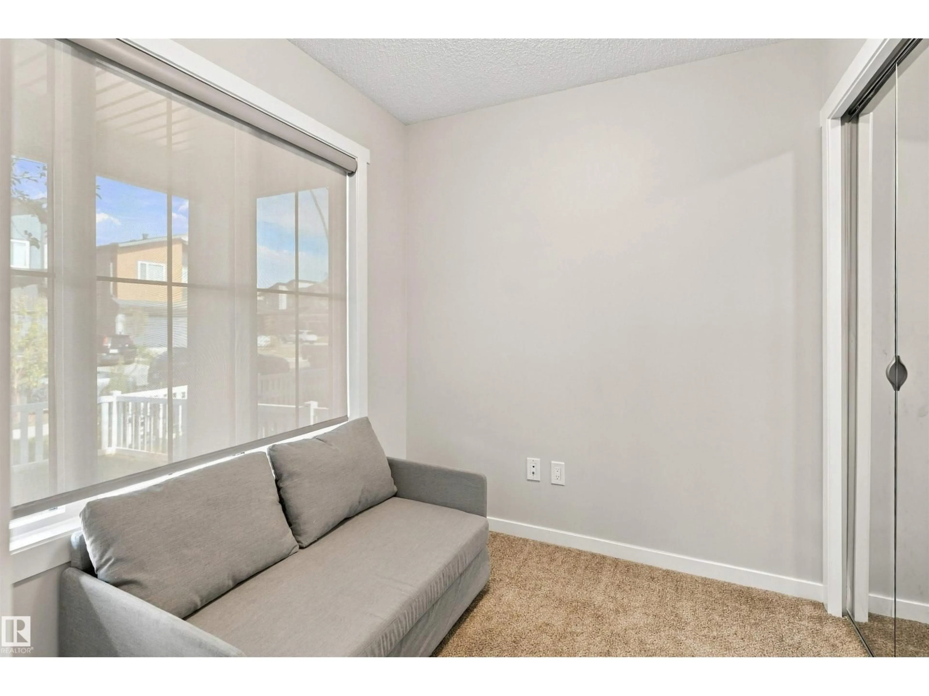 A pic of a room for 19611 28 AV, Edmonton Alberta T6M0X2