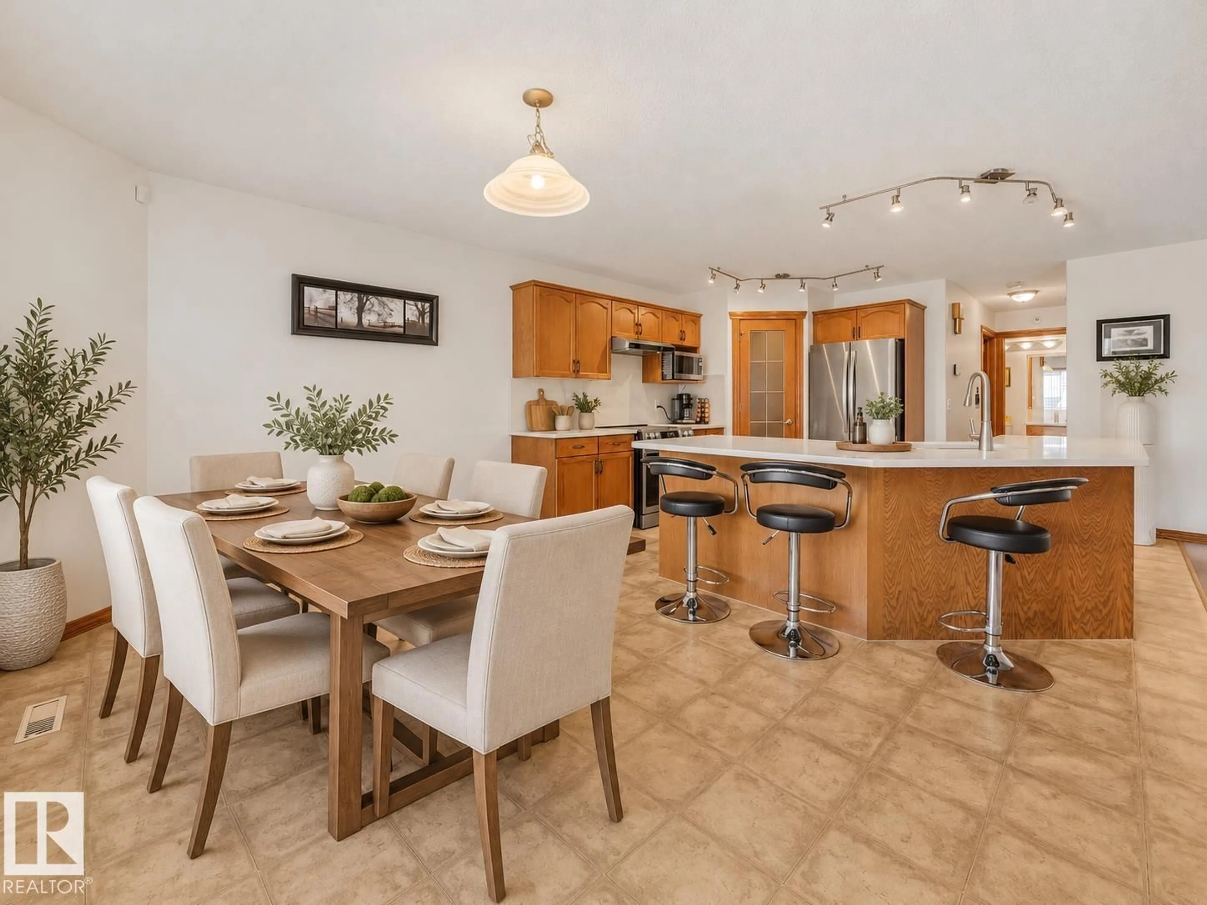 Open concept kitchen, ceramic/tile floor for NW - 16512 87 ST, Edmonton Alberta T5Z3X1