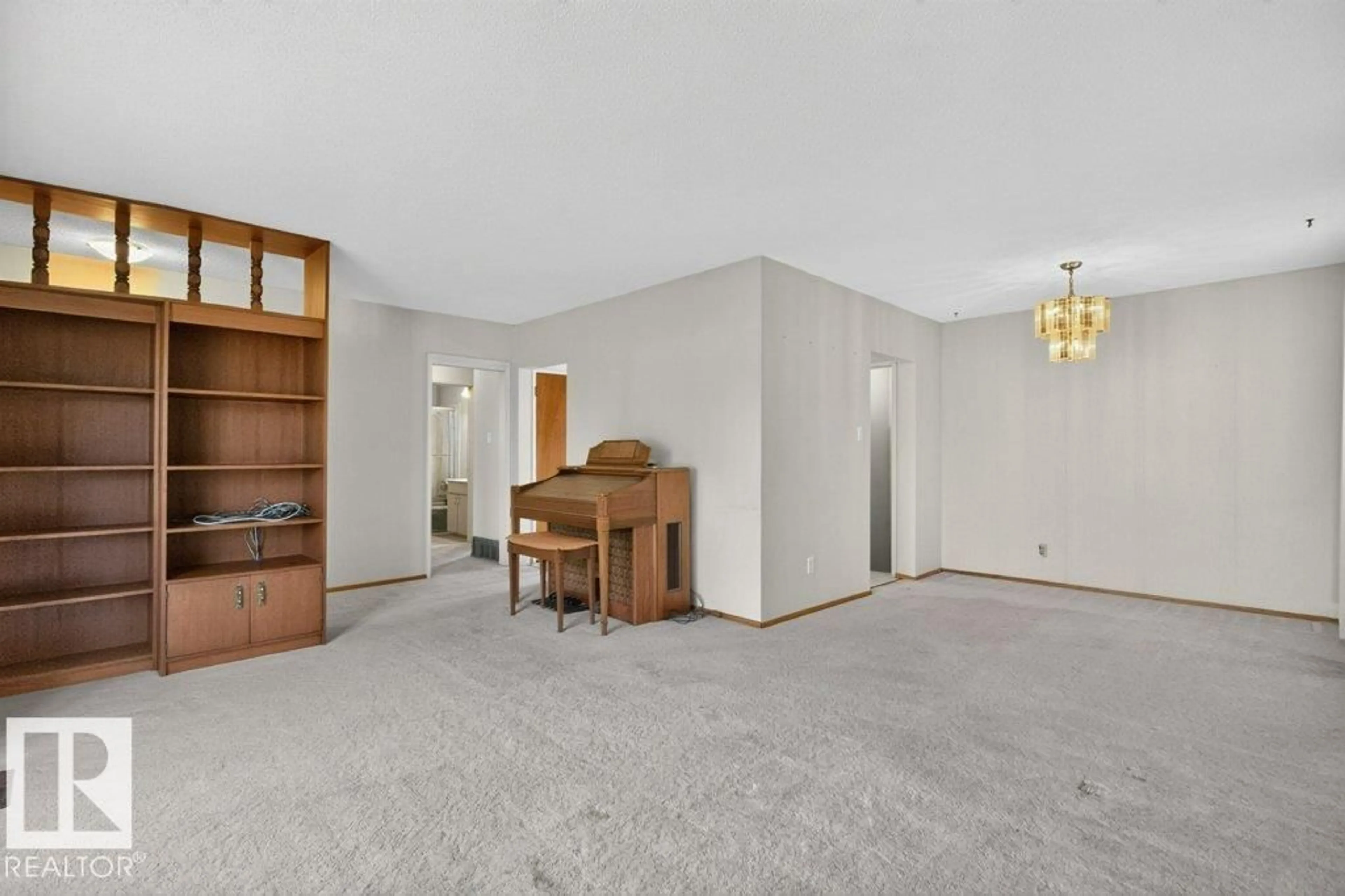 A pic of a room for 11407 51 AV, Edmonton Alberta T6H0L8