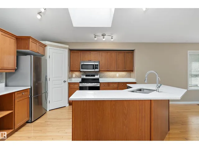 8218 SHASKE PLACE, Edmonton 5