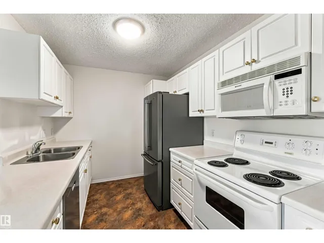 #205 - 10511 42 AV, Edmonton 2