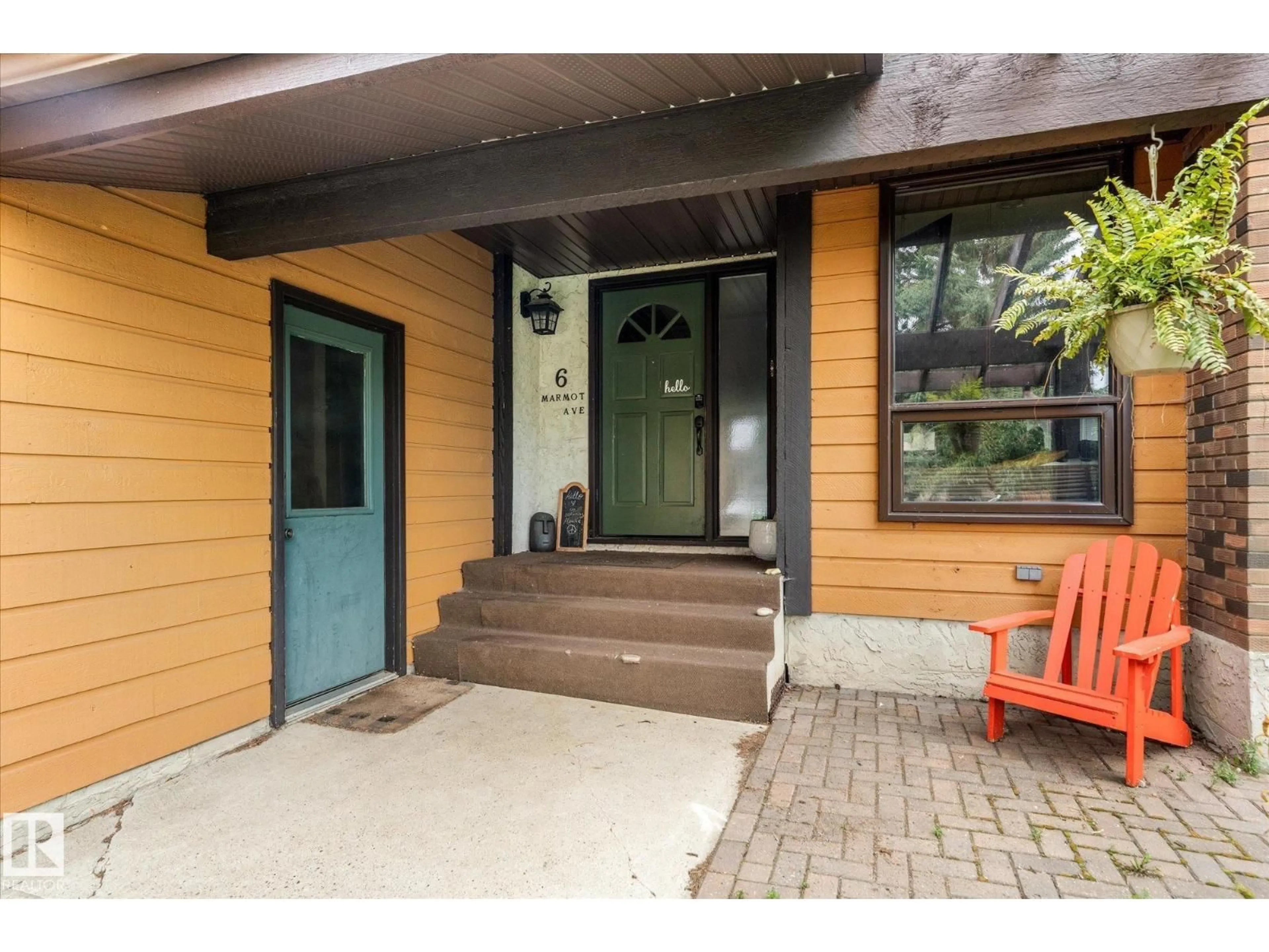 Indoor entryway for 6 MARMOT AV, Spruce Grove Alberta T7X3L5
