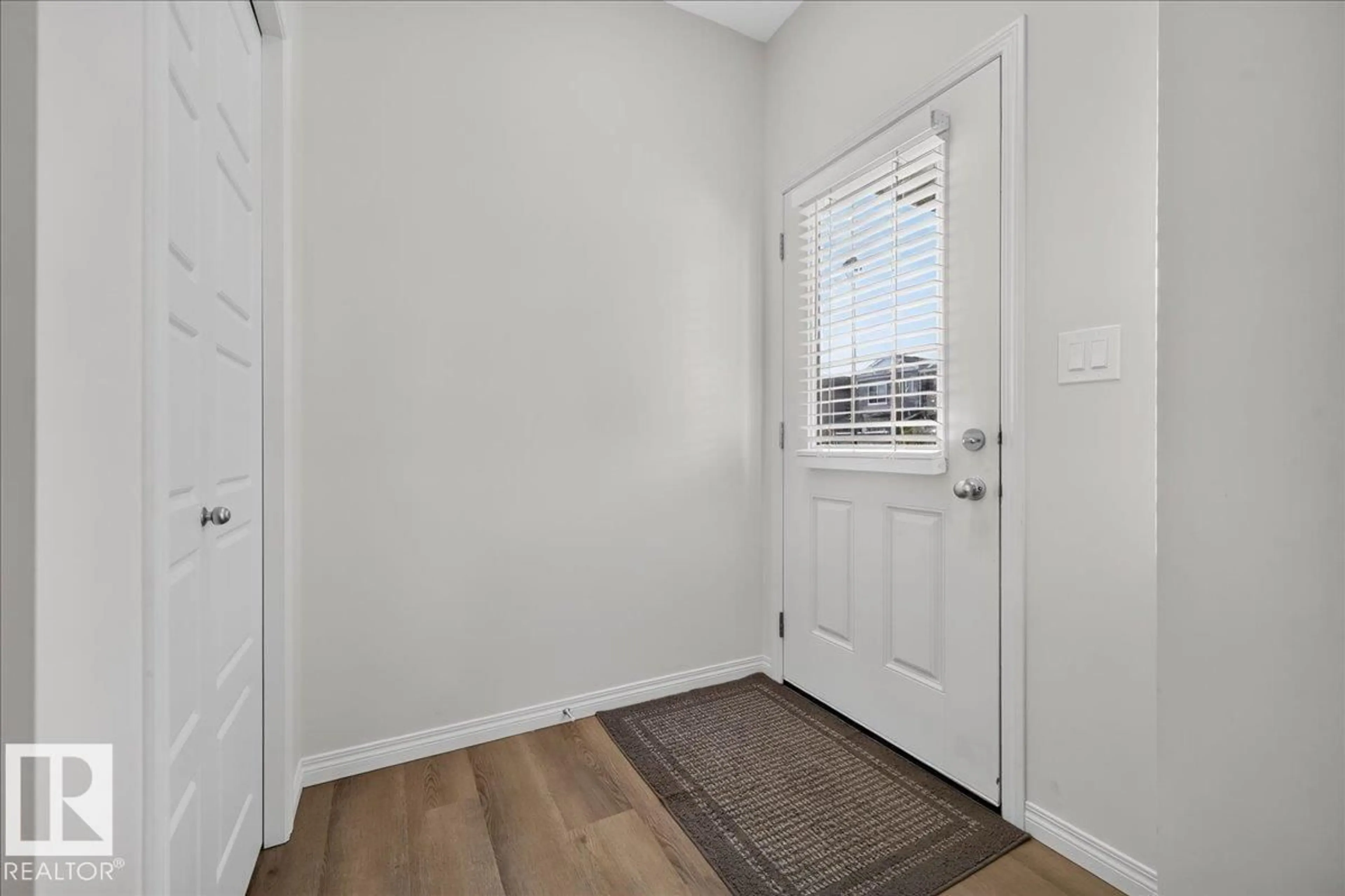 Indoor entryway for 3716 42 AV, Beaumont Alberta T4X3B3