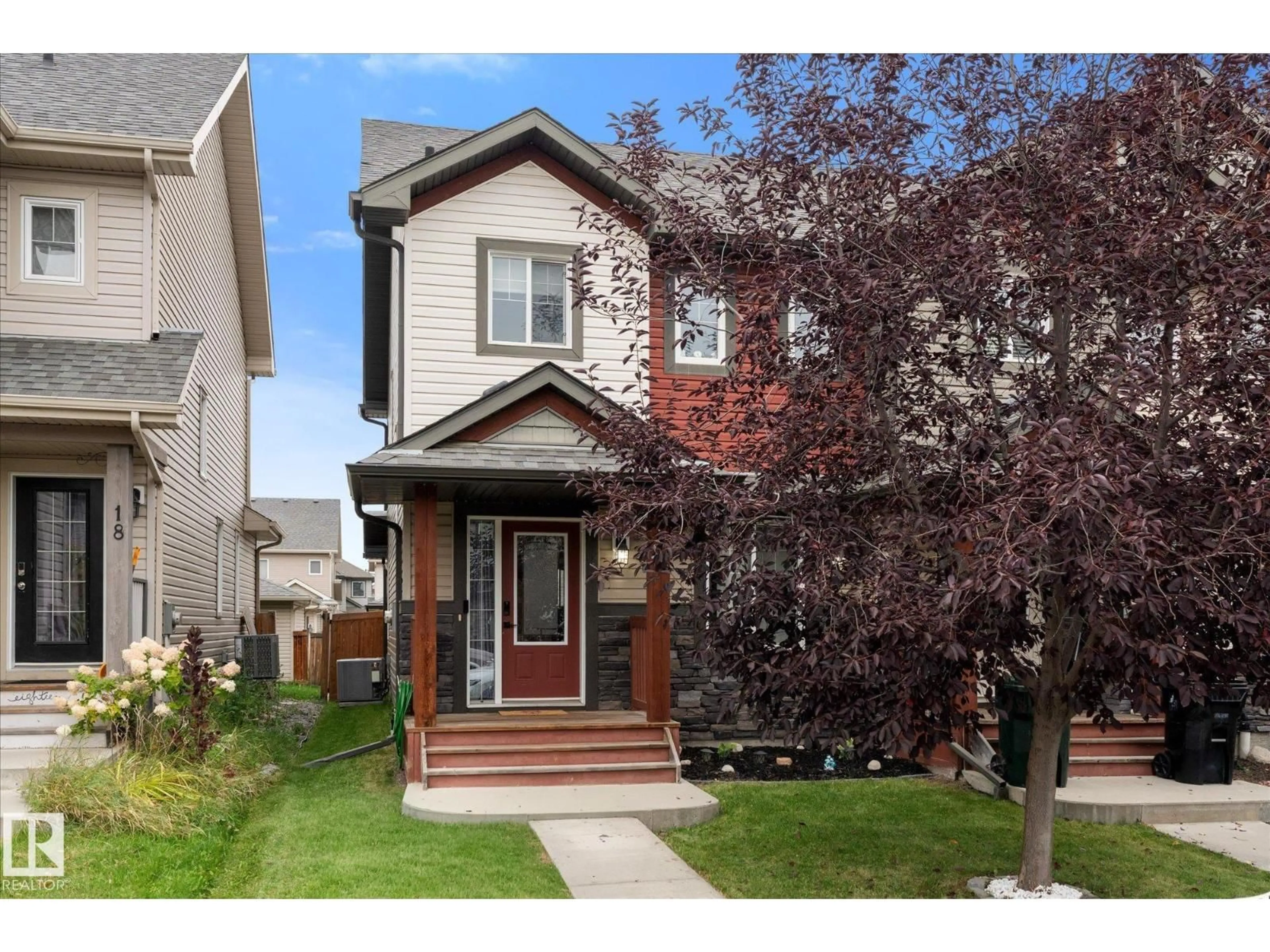 Home with vinyl exterior material, street for 16 MEADOWLAND CR, Spruce Grove Alberta T7X0P9