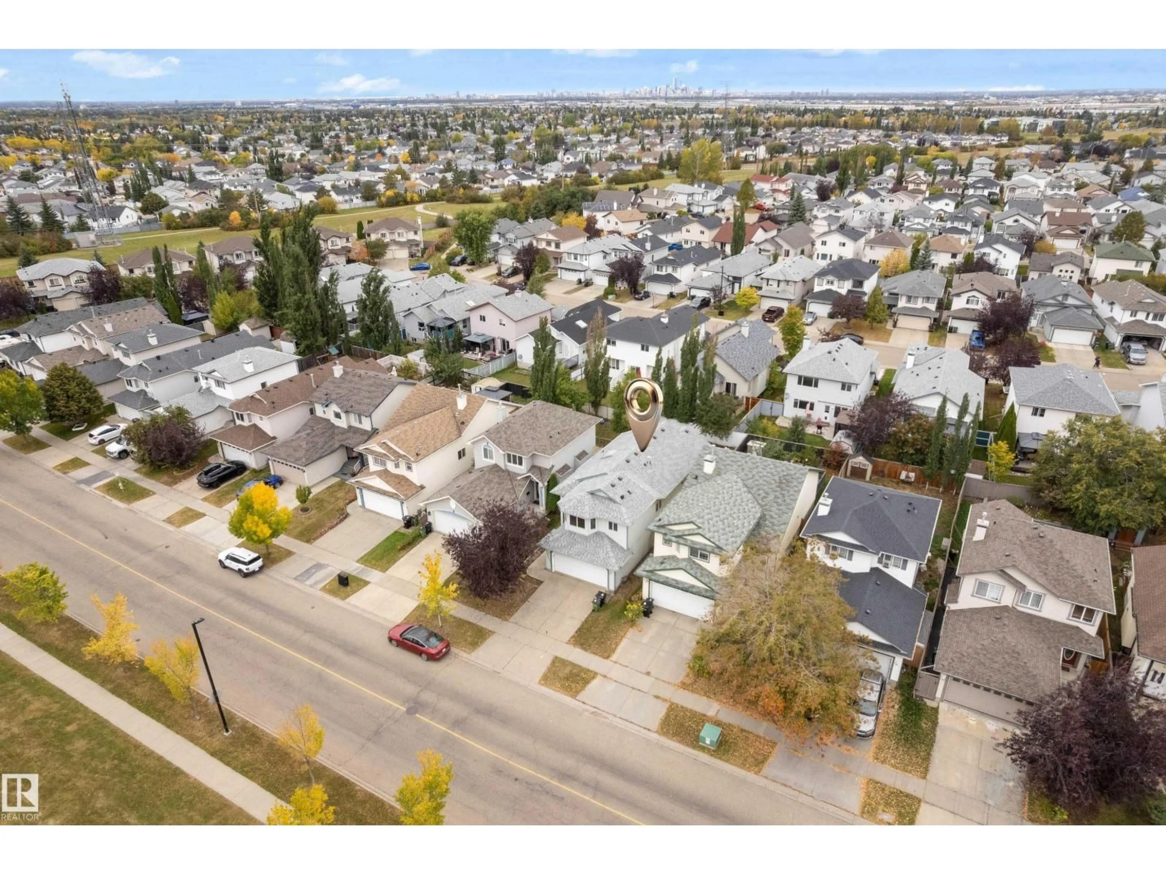A pic from outside/outdoor area/front of a property/back of a property/a pic from drone, street for 2320 37A AVE AVE, Edmonton Alberta T6T1P4