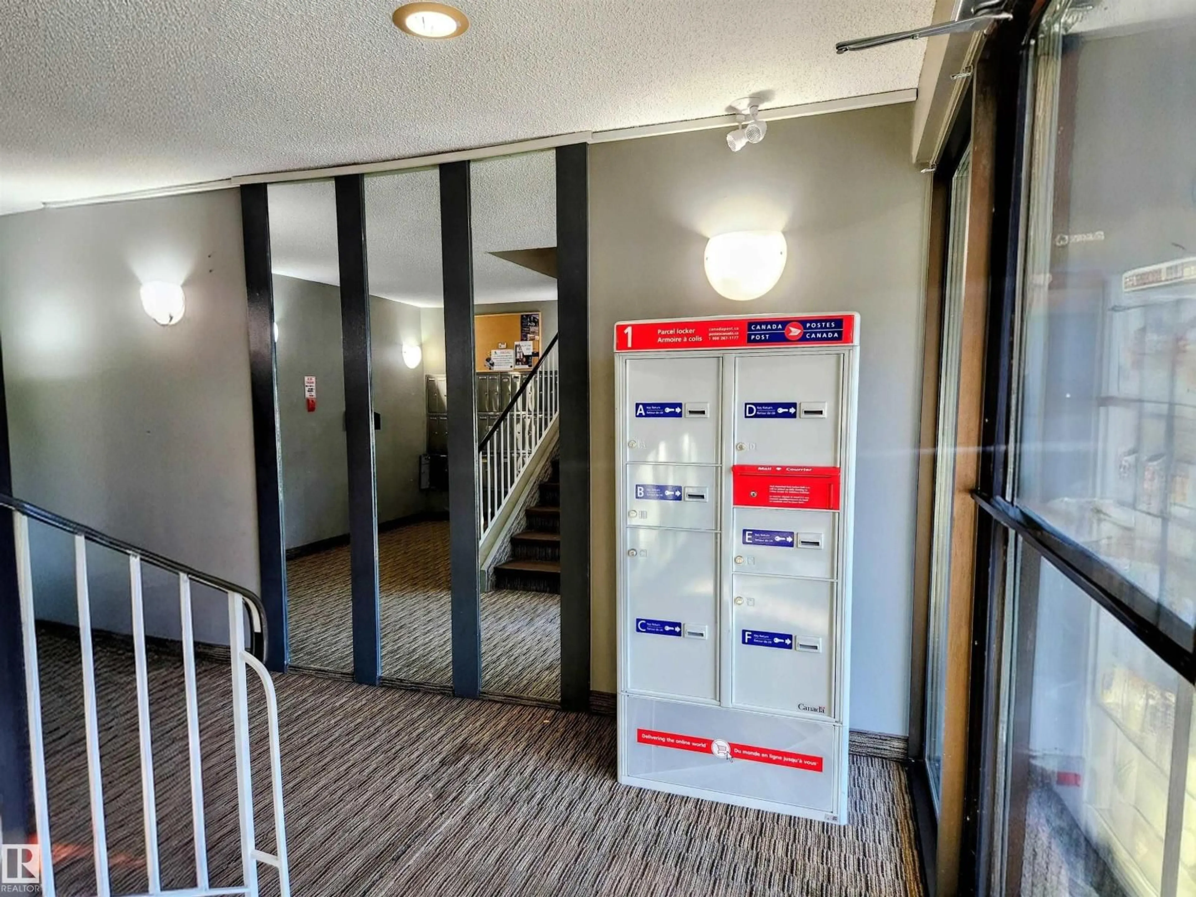 Indoor foyer for 109 - 18204 93 AV, Edmonton Alberta T5T2V2