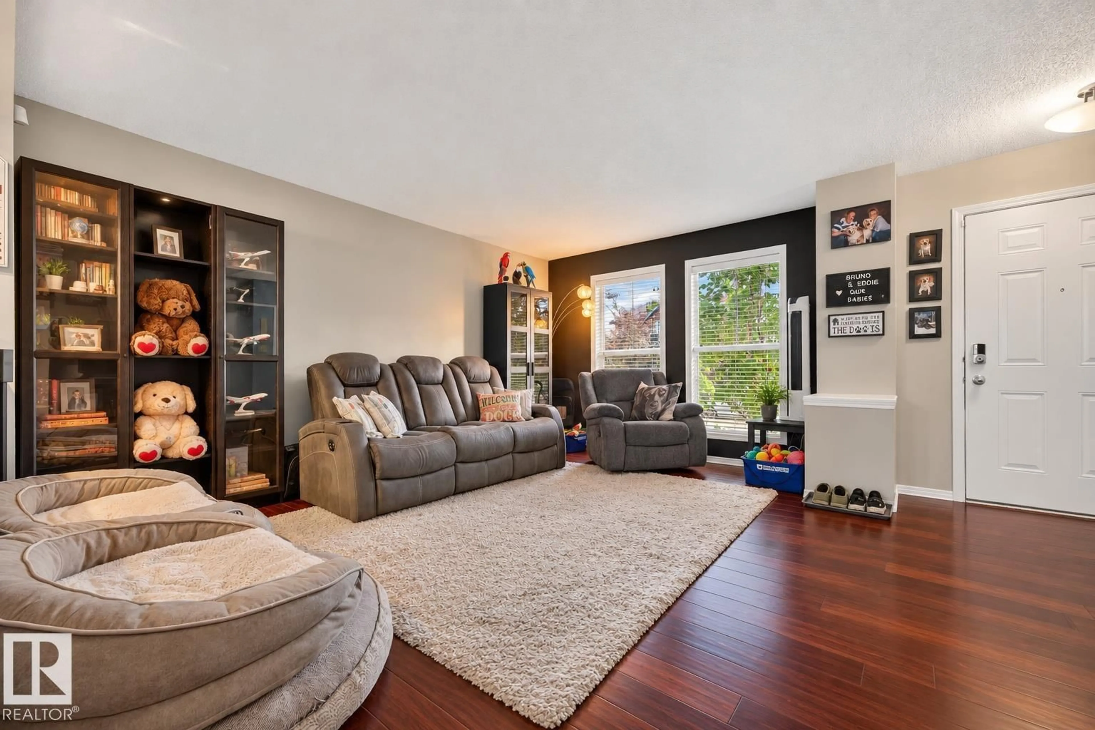 Living room with furniture, unknown for NW - 5608 202 ST, Edmonton Alberta T6M0B3