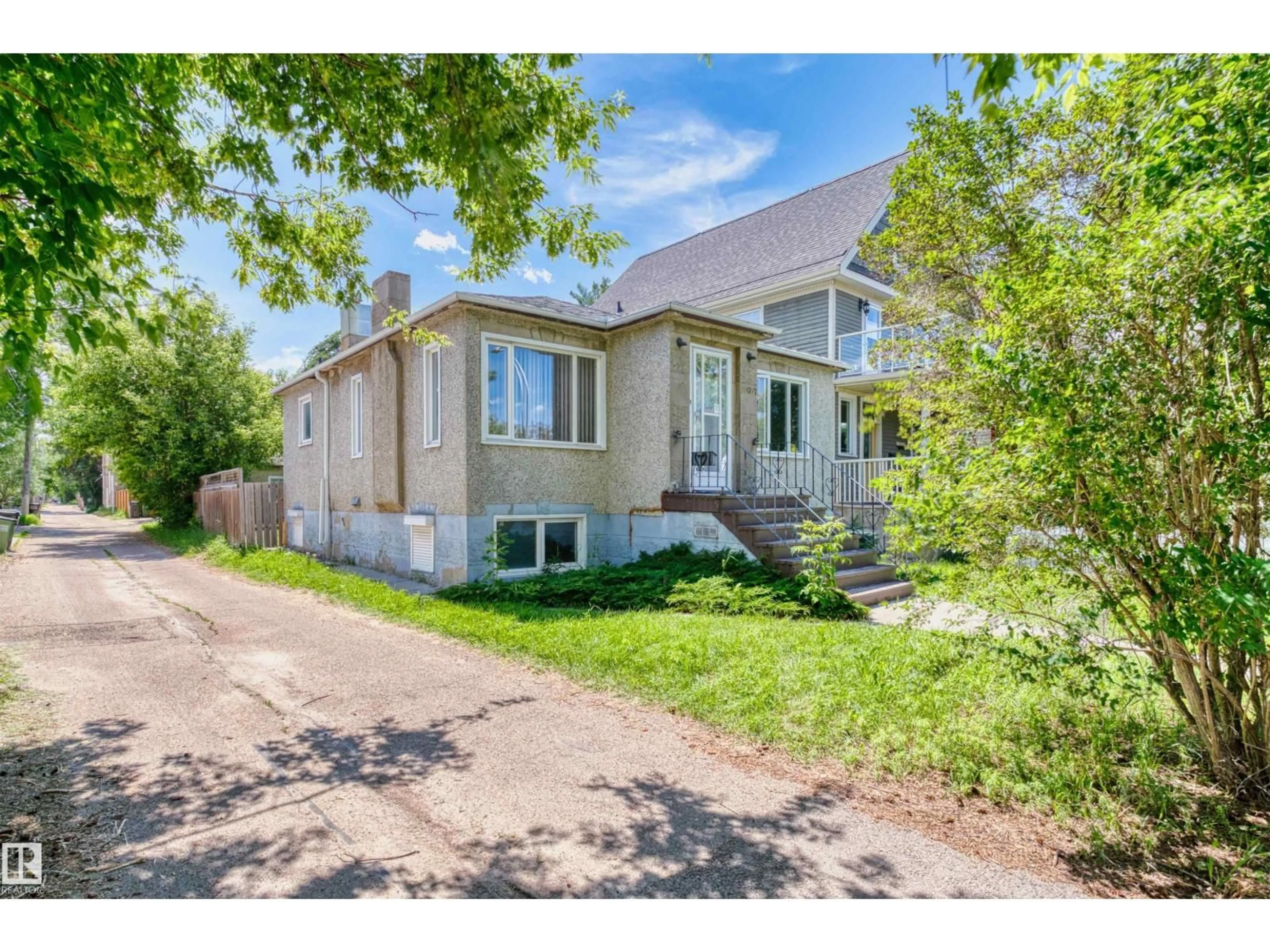 A pic from outside/outdoor area/front of a property/back of a property/a pic from drone, street for NW - 10607 73 AVE, Edmonton Alberta T6E1C3