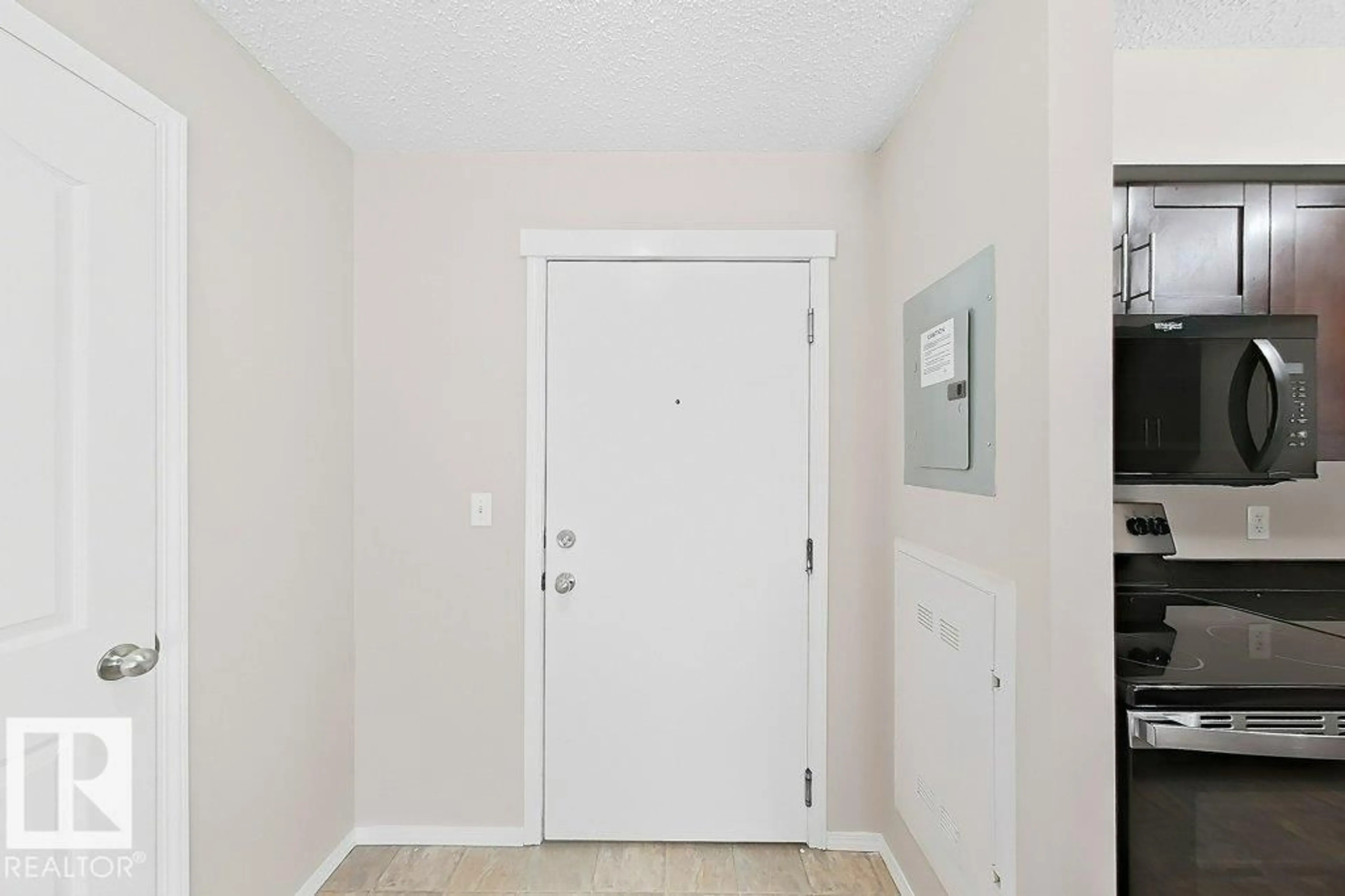 Indoor entryway for 203 - 12025 22 AVE, Edmonton Alberta T6W2Y1