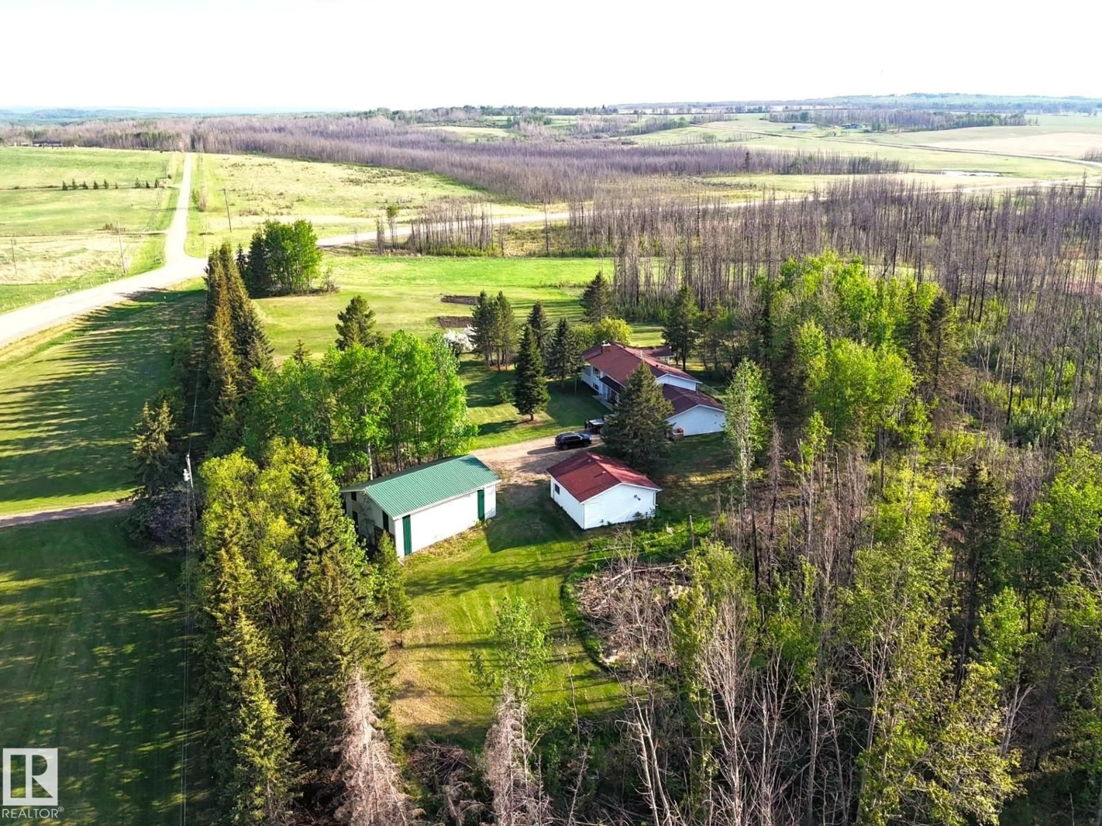 A pic from outside/outdoor area/front of a property/back of a property/a pic from drone, unknown for 53306 RRD 75 A, Rural Yellowhead Alberta T0E0T0