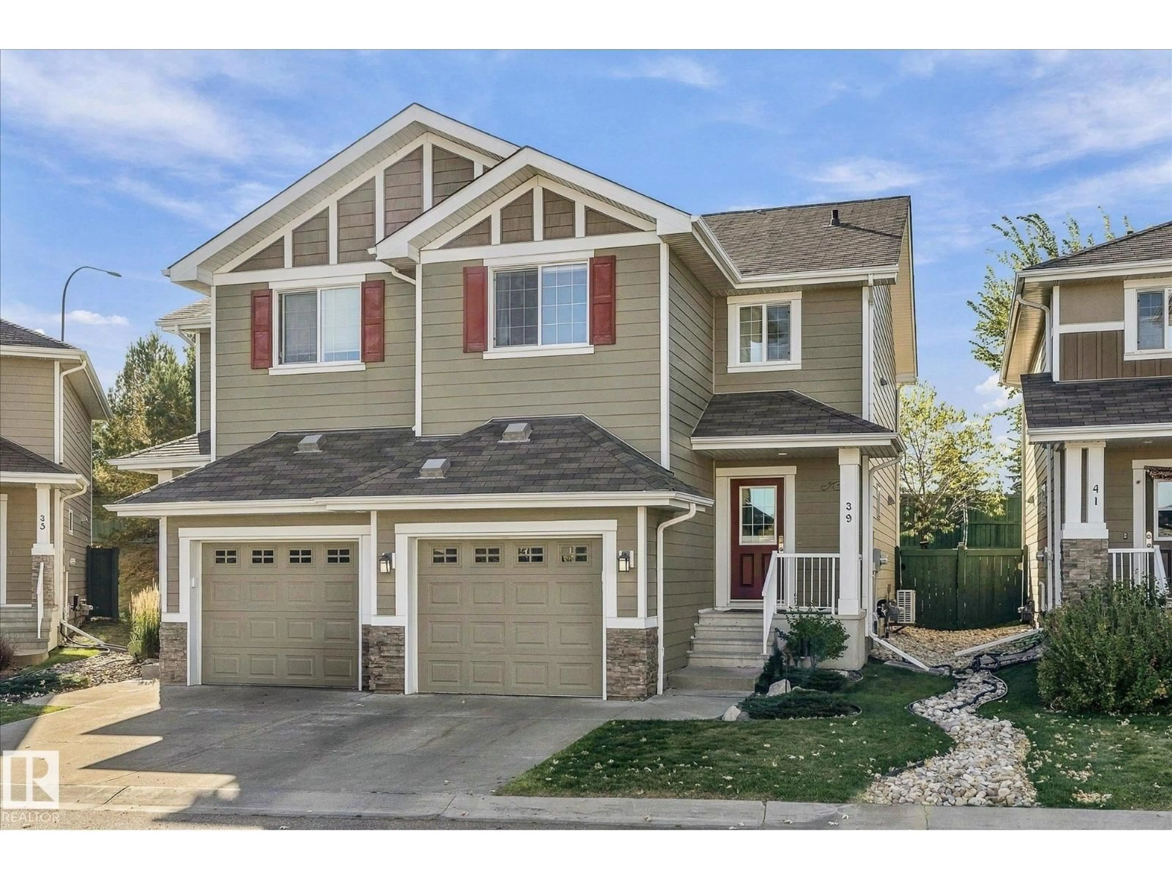 Home with vinyl exterior material, street for 219 - 39 CHARLOTTE WY, Sherwood Park Alberta T8H0T3