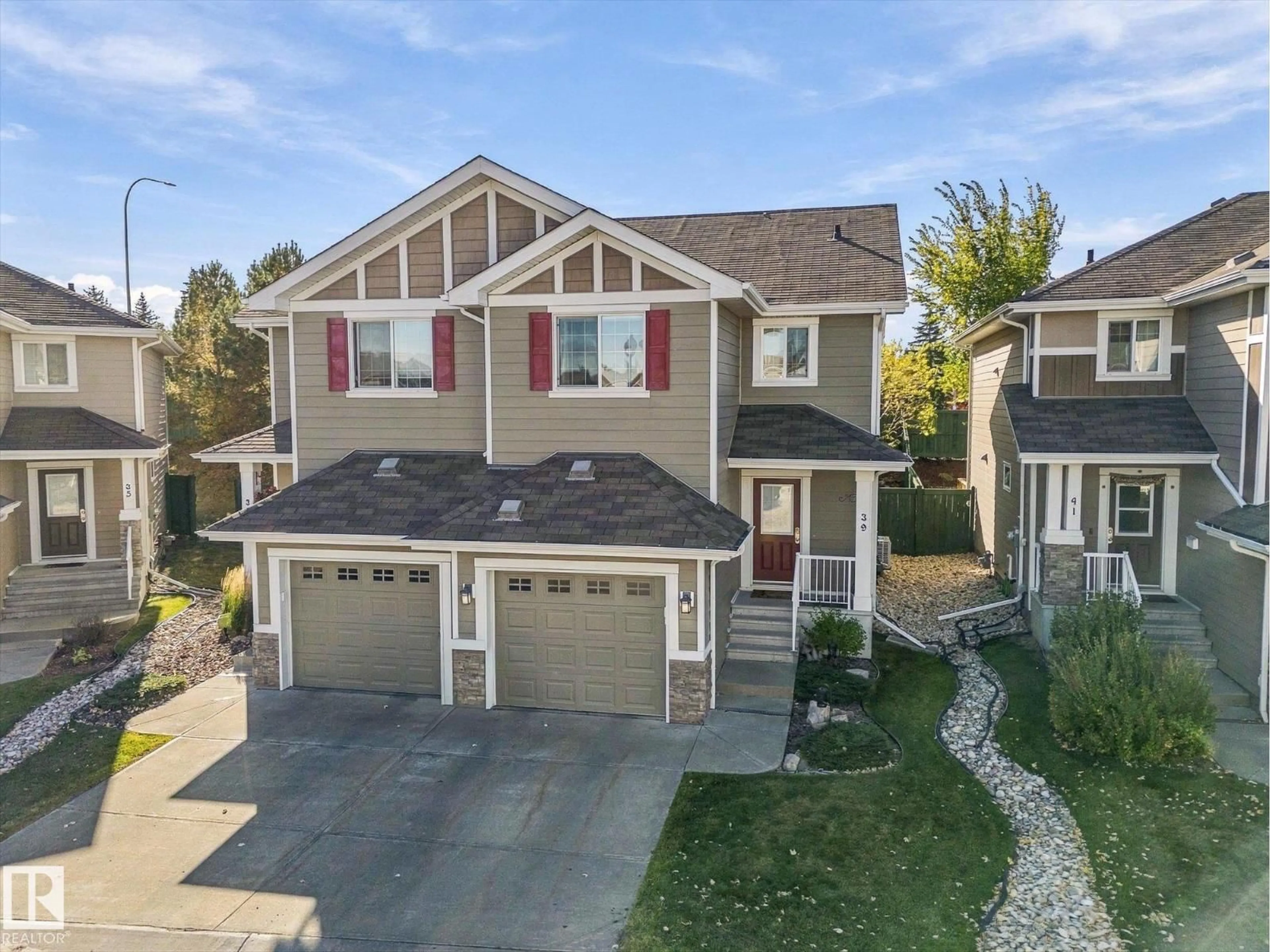 A pic from outside/outdoor area/front of a property/back of a property/a pic from drone, street for 219 - 39 CHARLOTTE WY, Sherwood Park Alberta T8H0T3