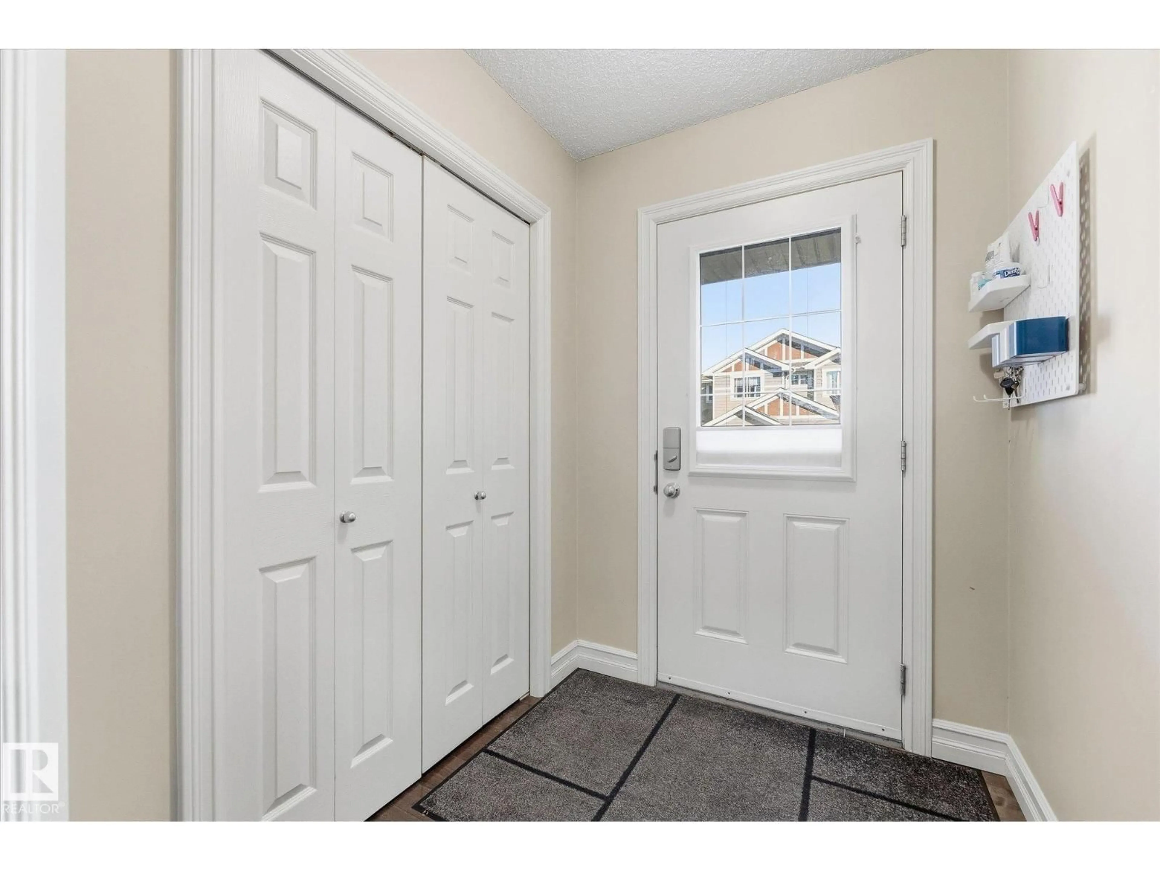 Indoor entryway for 219 - 39 CHARLOTTE WY, Sherwood Park Alberta T8H0T3