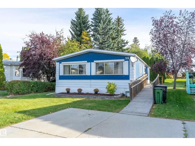 39 12604 153 AV NW, Edmonton 3