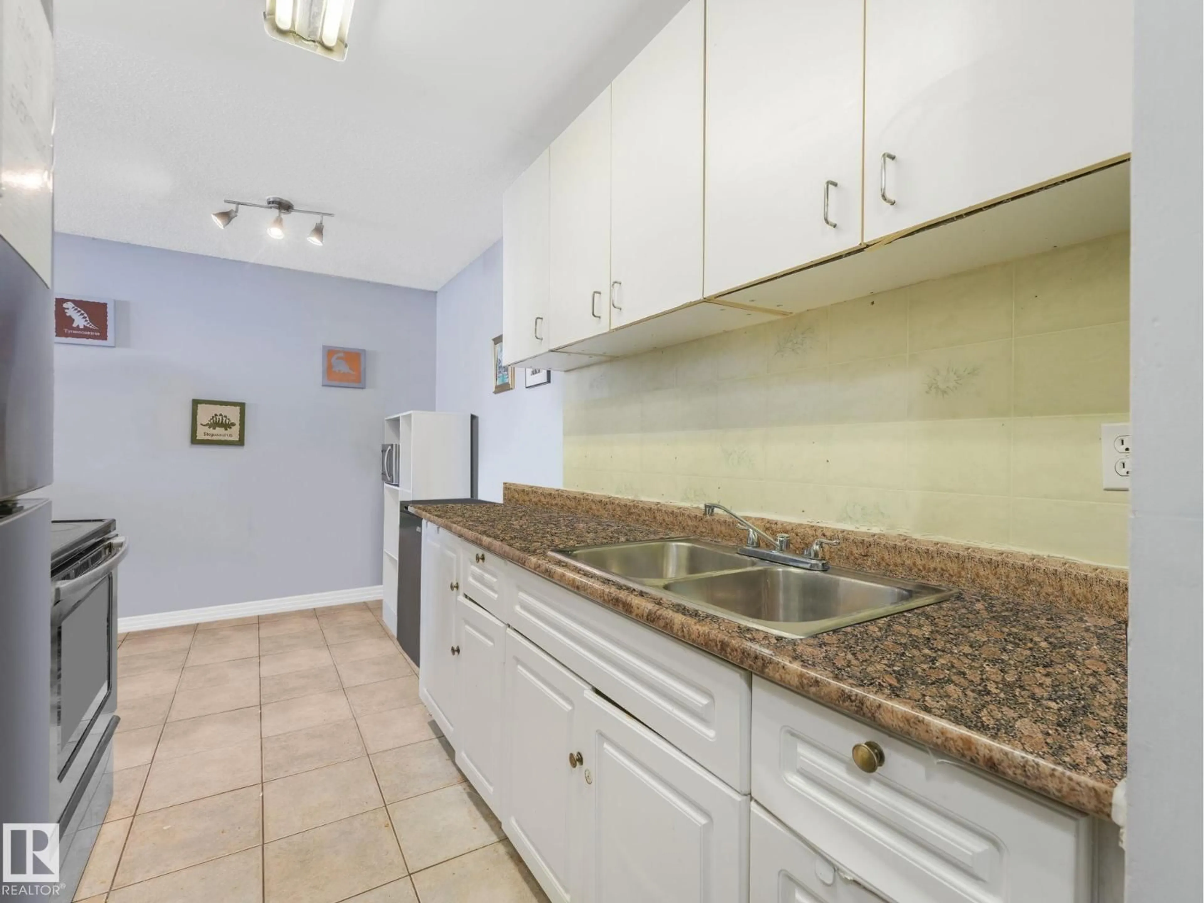 Standard kitchen, unknown for #3B - 13230 FORT RD, Edmonton Alberta T5A1C2
