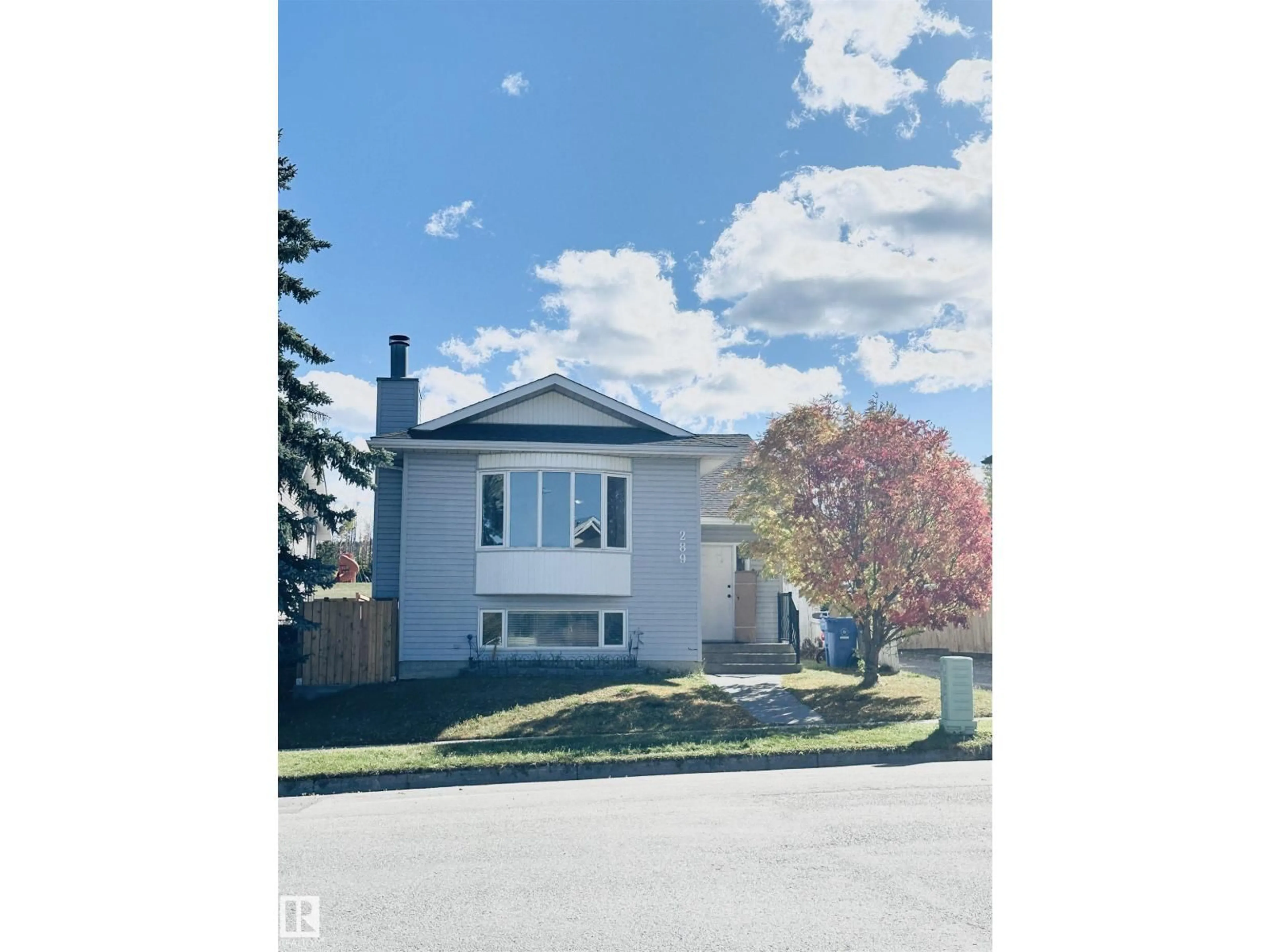 Home with vinyl exterior material, street for 289 TOCHER AV, Hinton Alberta T7V1H6