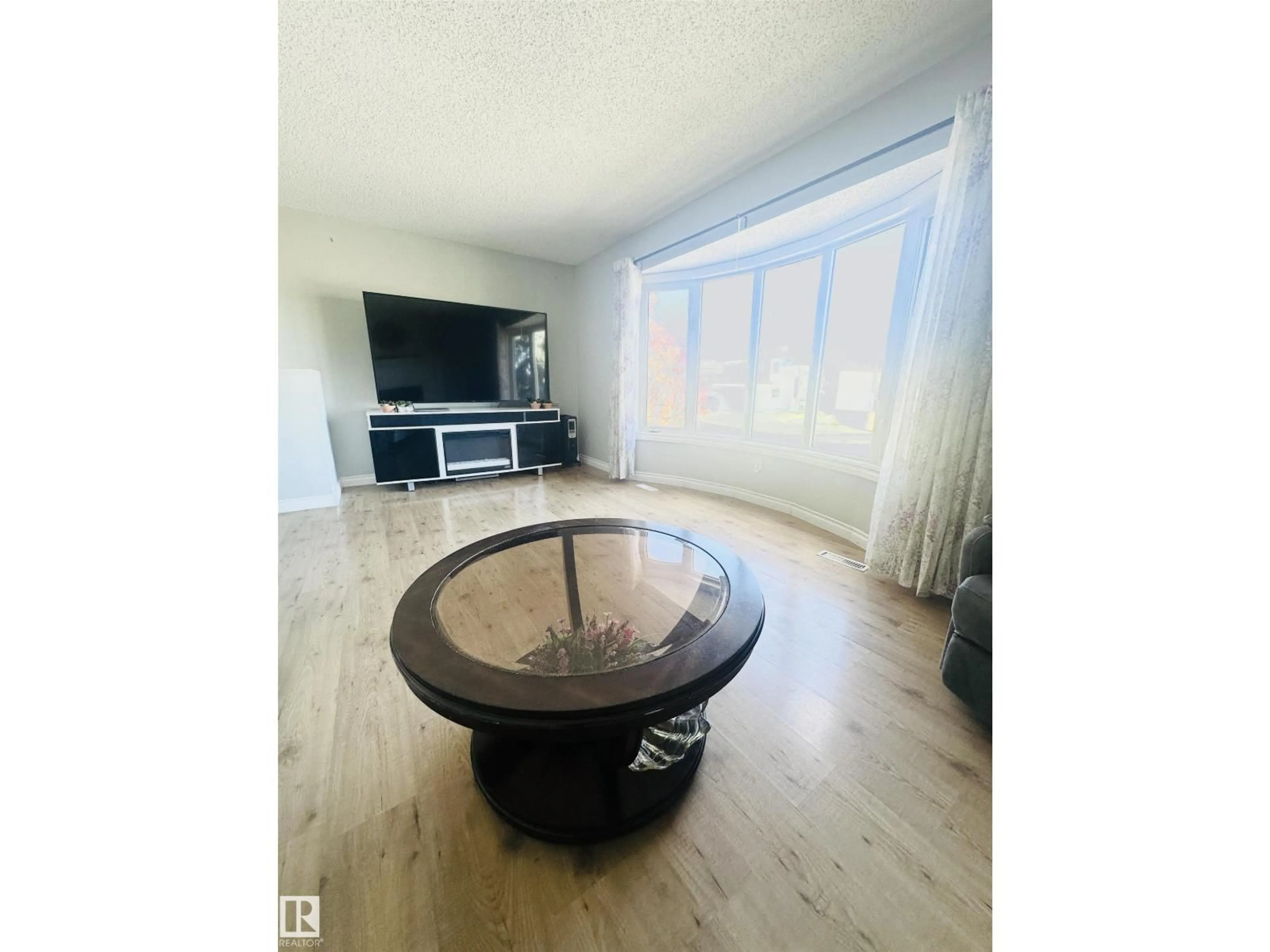 A pic of a room for 289 TOCHER AV, Hinton Alberta T7V1H6