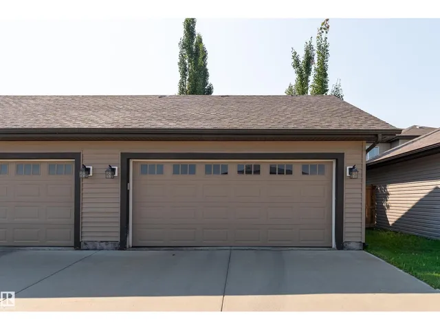 2338 GLENRIDDING BV, Edmonton 2